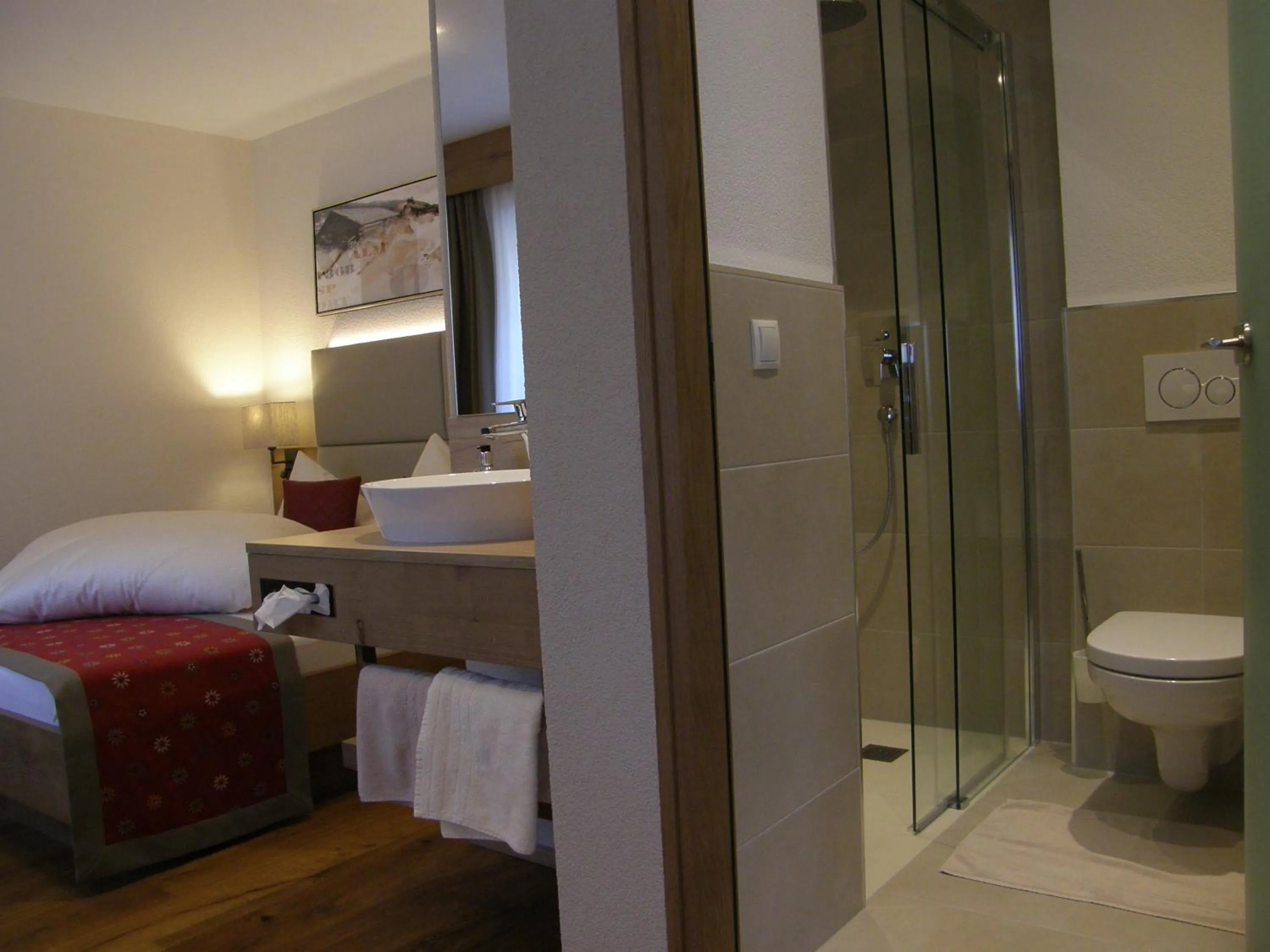 Photo of the whole room in Sportalm