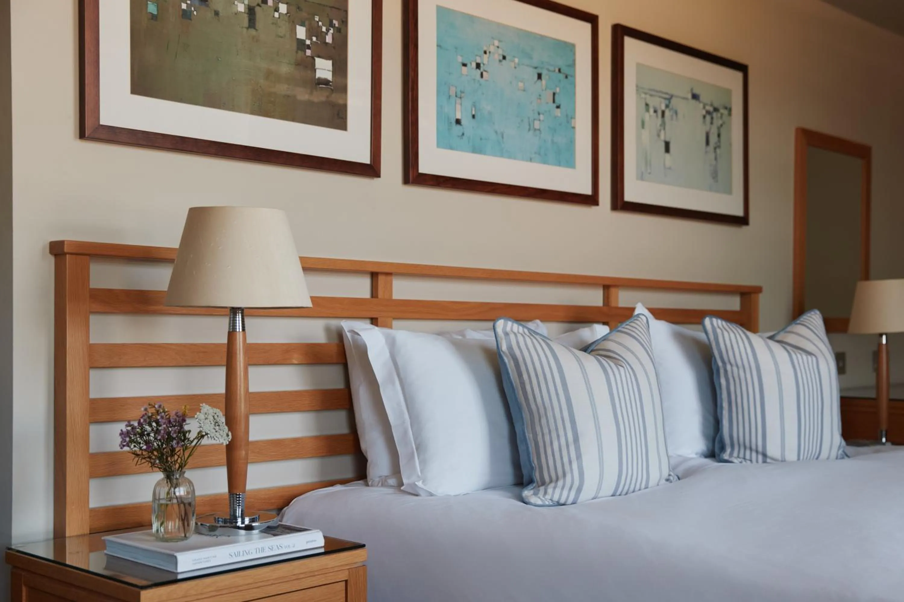 Bedroom, Bed in Braye Beach Hotel, Alderney