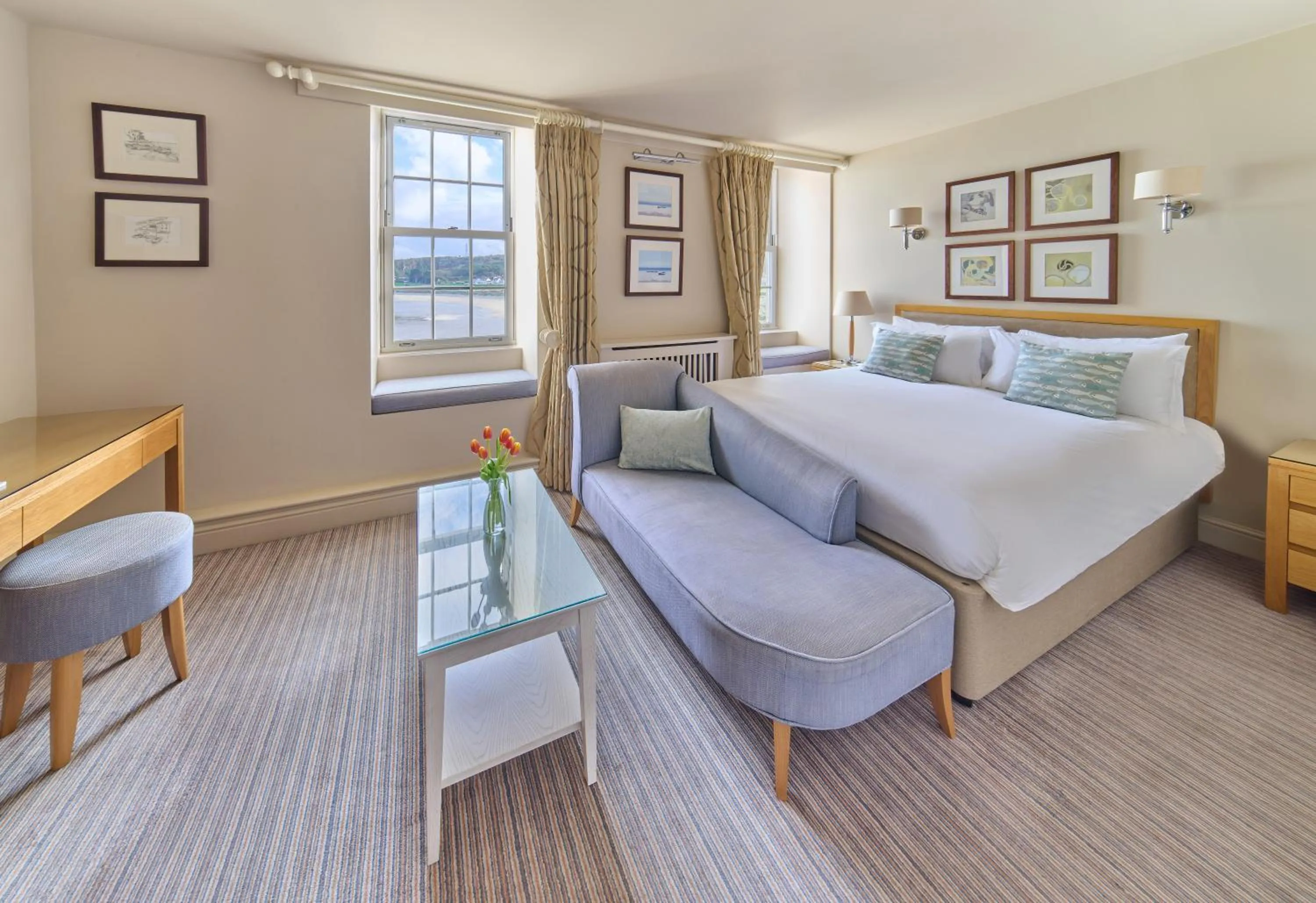 Photo of the whole room, Bed in Braye Beach Hotel, Alderney