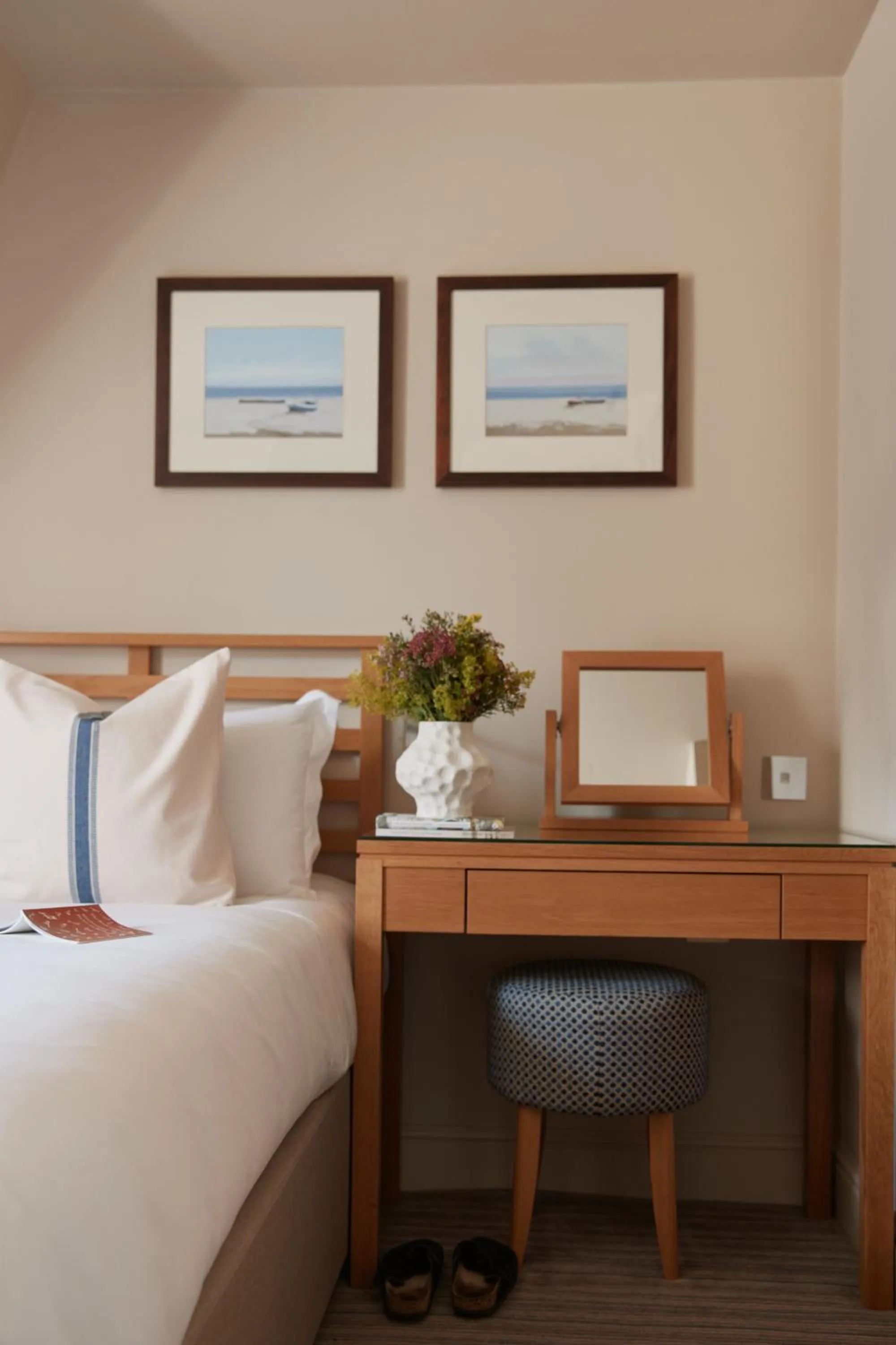 Bedroom, Bed in Braye Beach Hotel, Alderney