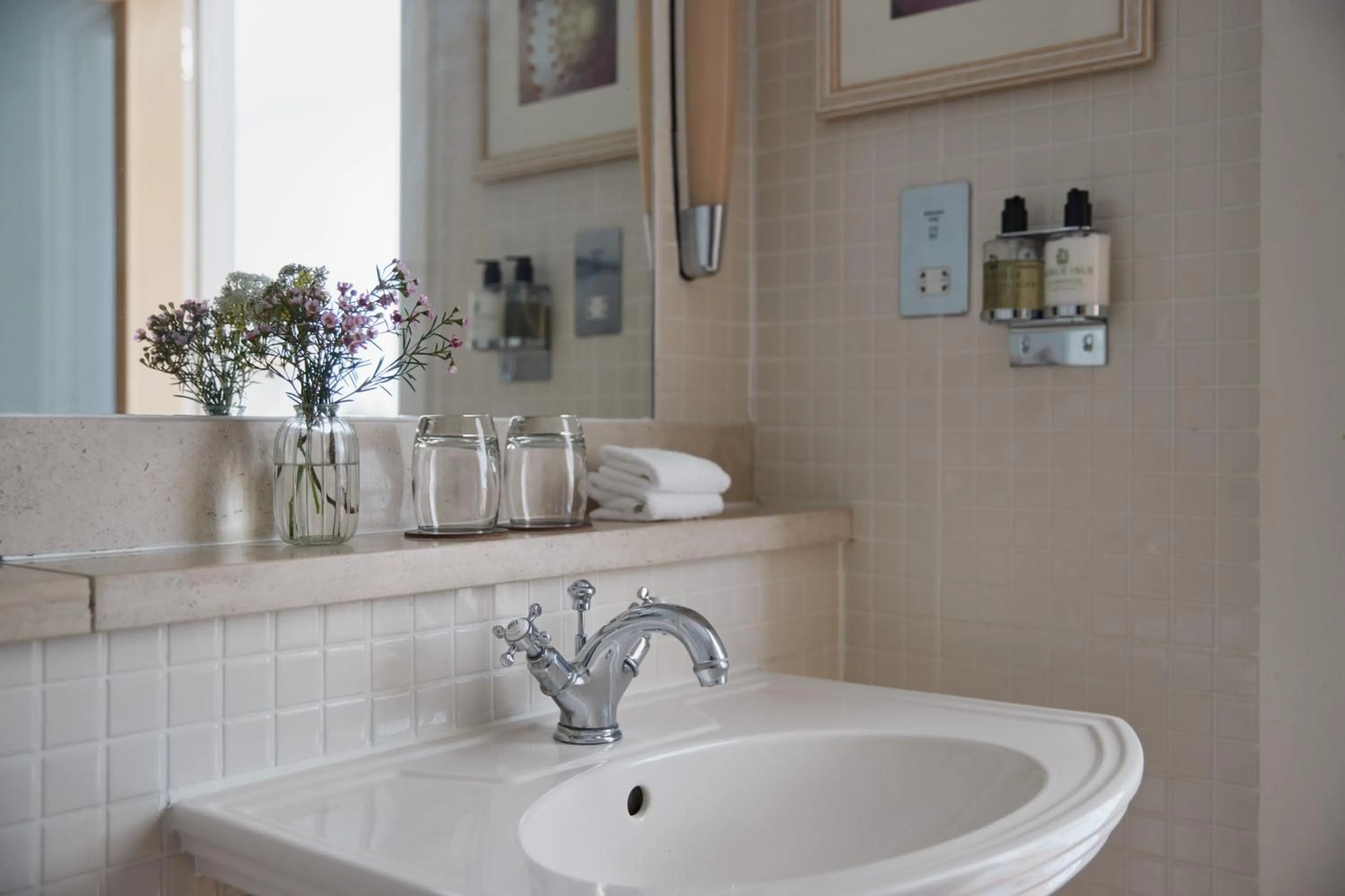 Bathroom in Braye Beach Hotel, Alderney