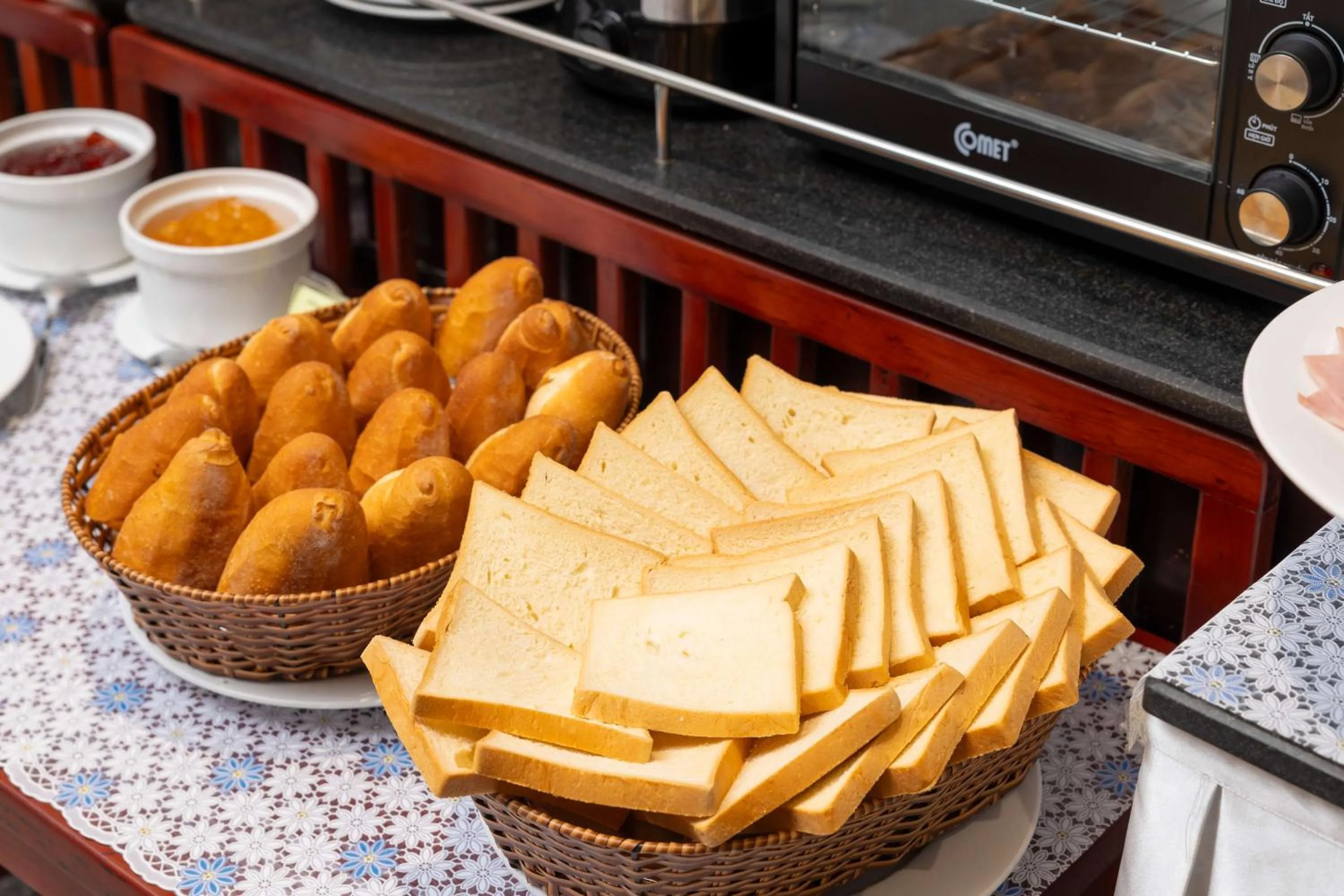 Buffet breakfast in The Summer Hotel