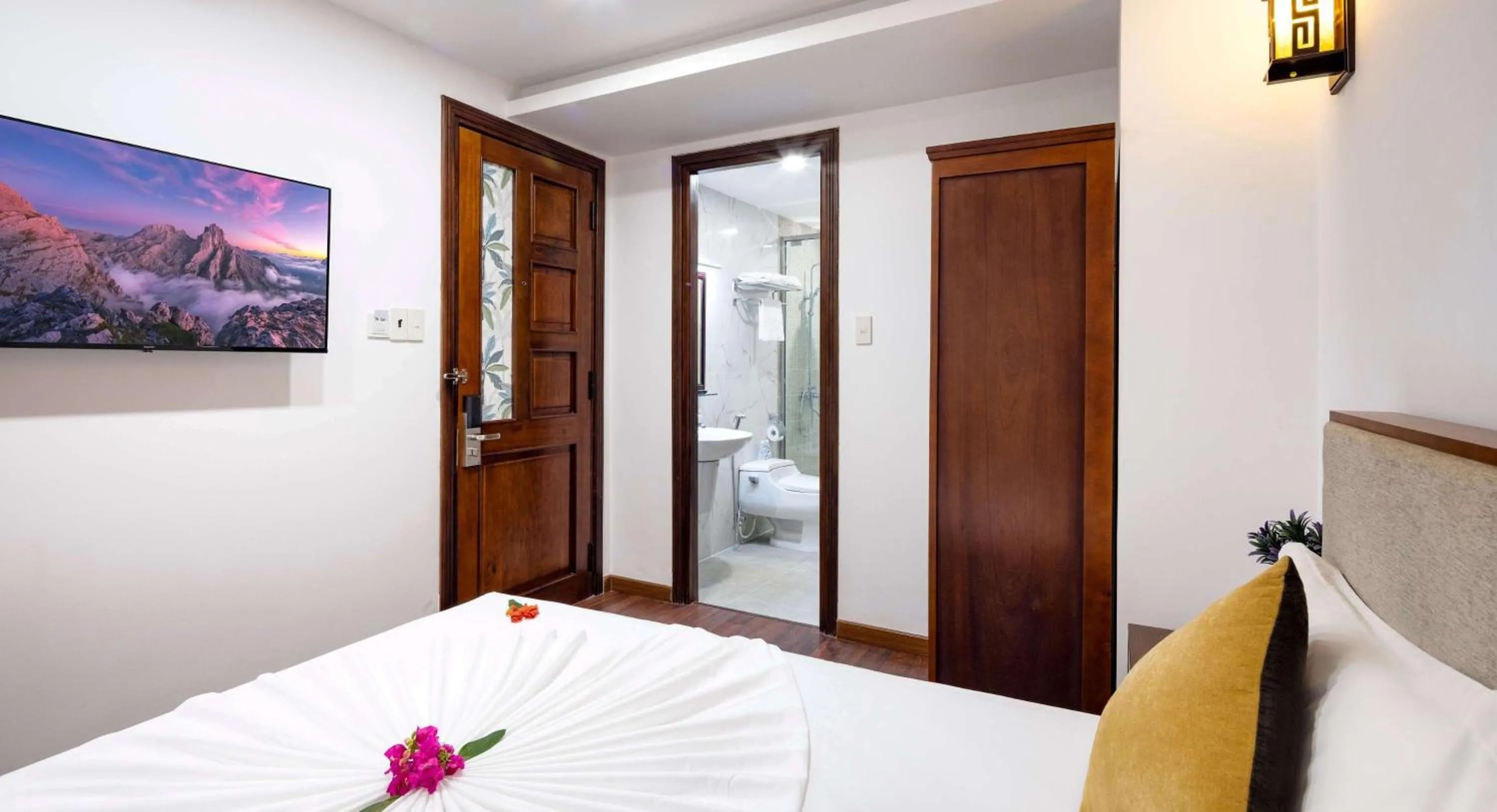 Bed in The Summer Hotel