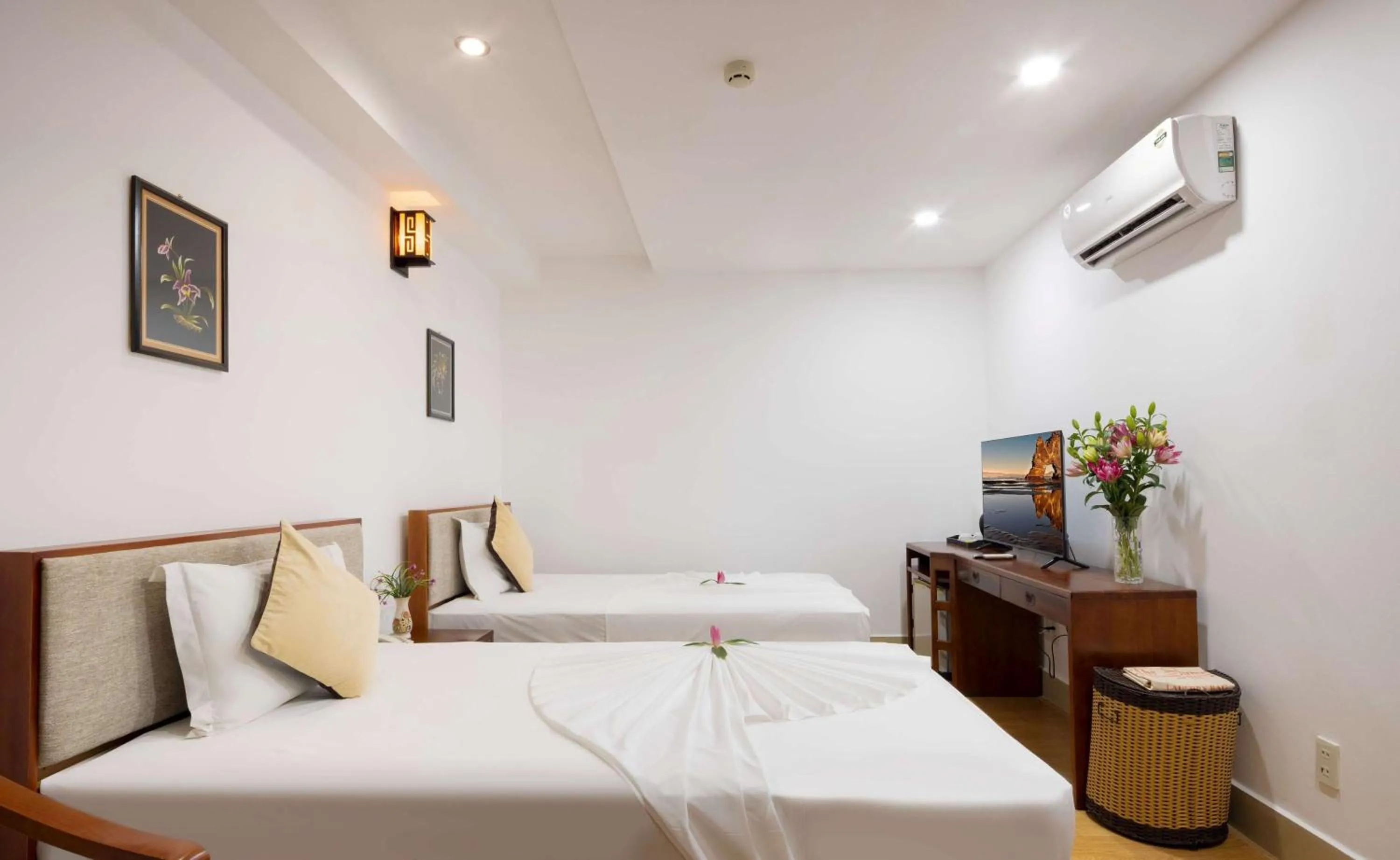 Bed in The Summer Hotel