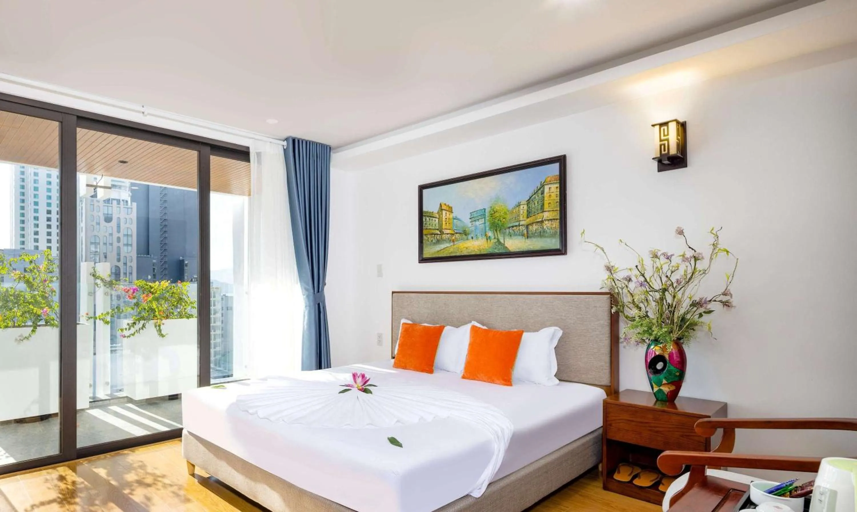 Bedroom, Bed in The Summer Hotel