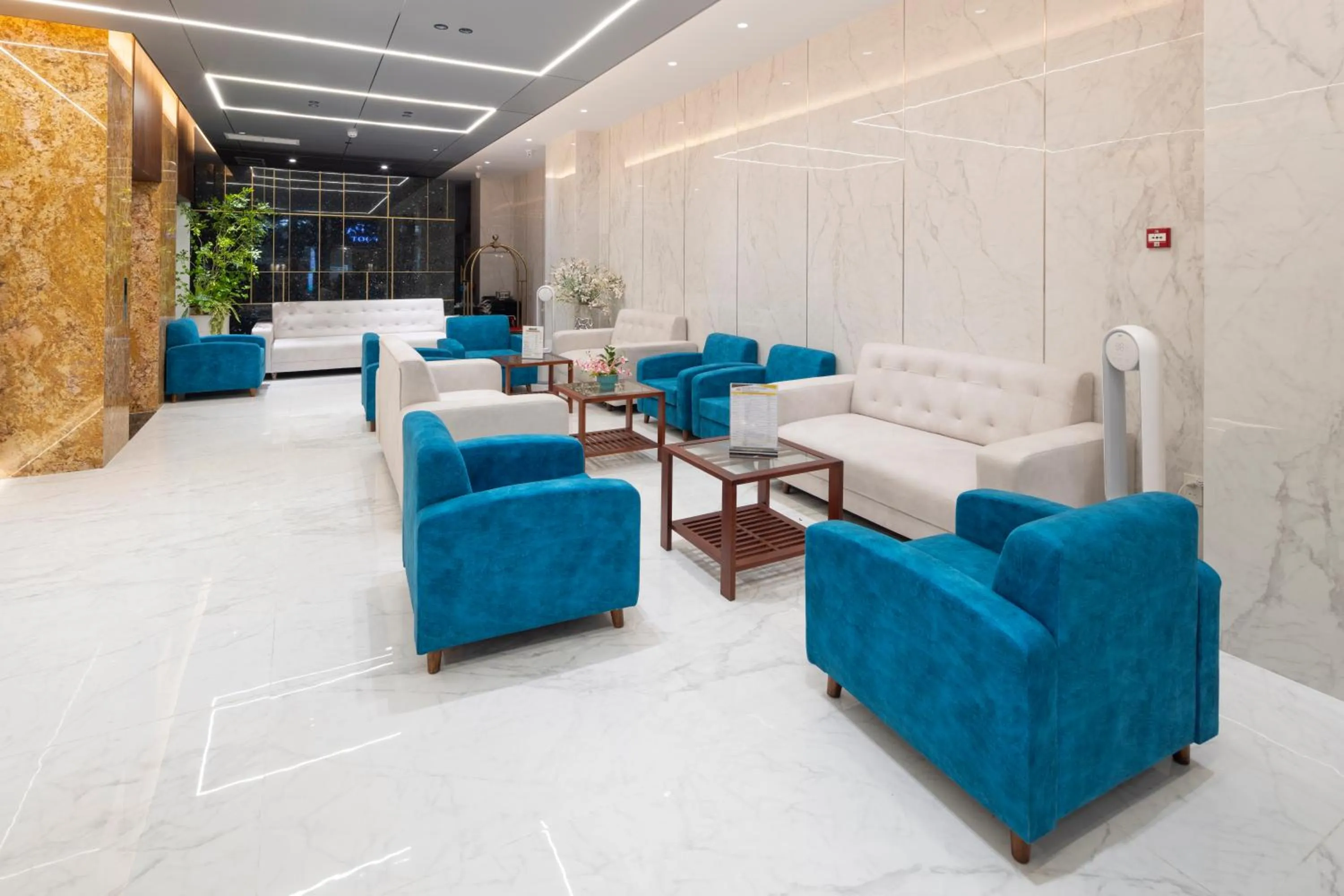 Communal lounge/ TV room in The Summer Hotel