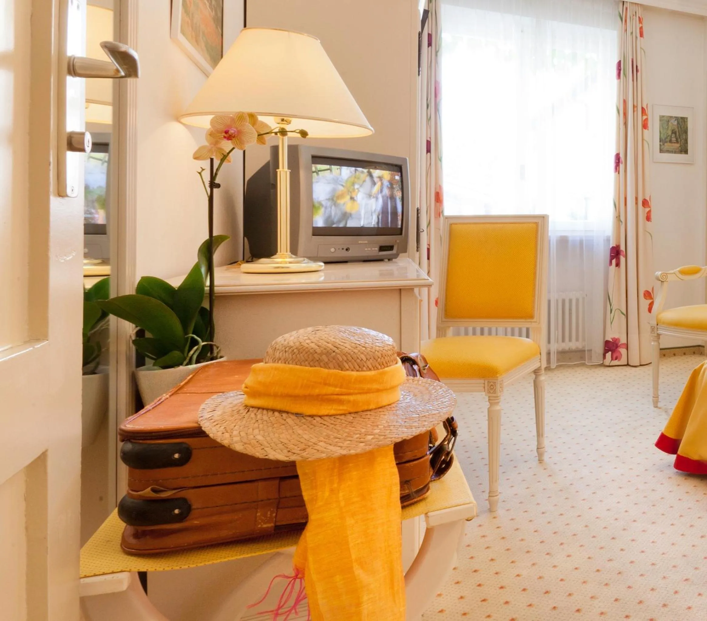 Seating area in Hotel Tamaro