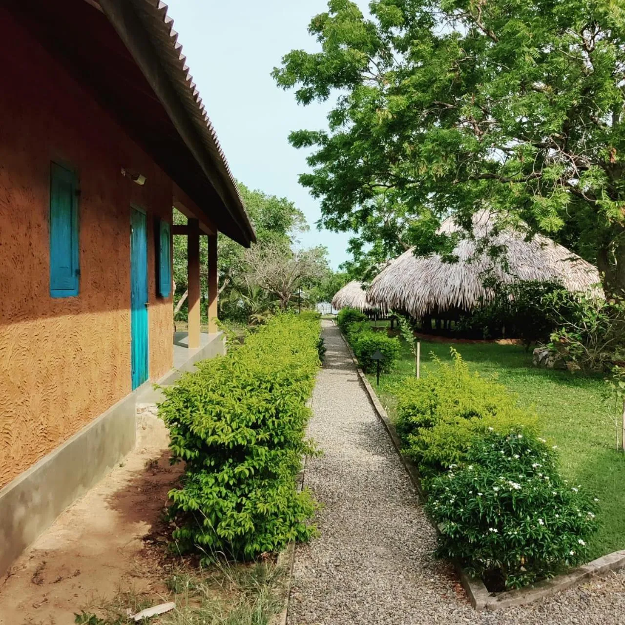 Restaurant/places to eat in Yala Lake View Cabanas