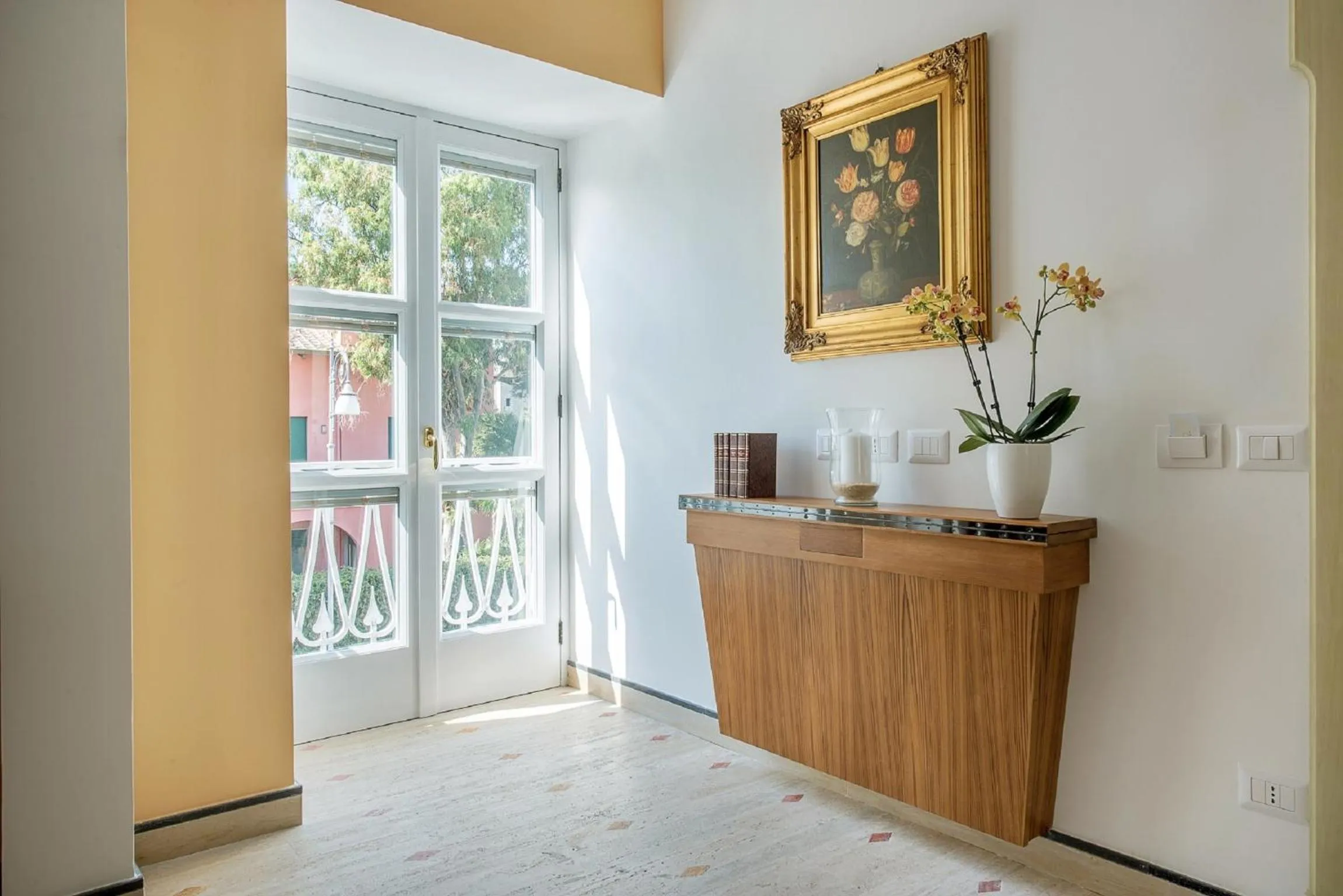 Decorative detail in Don Antonino Relais