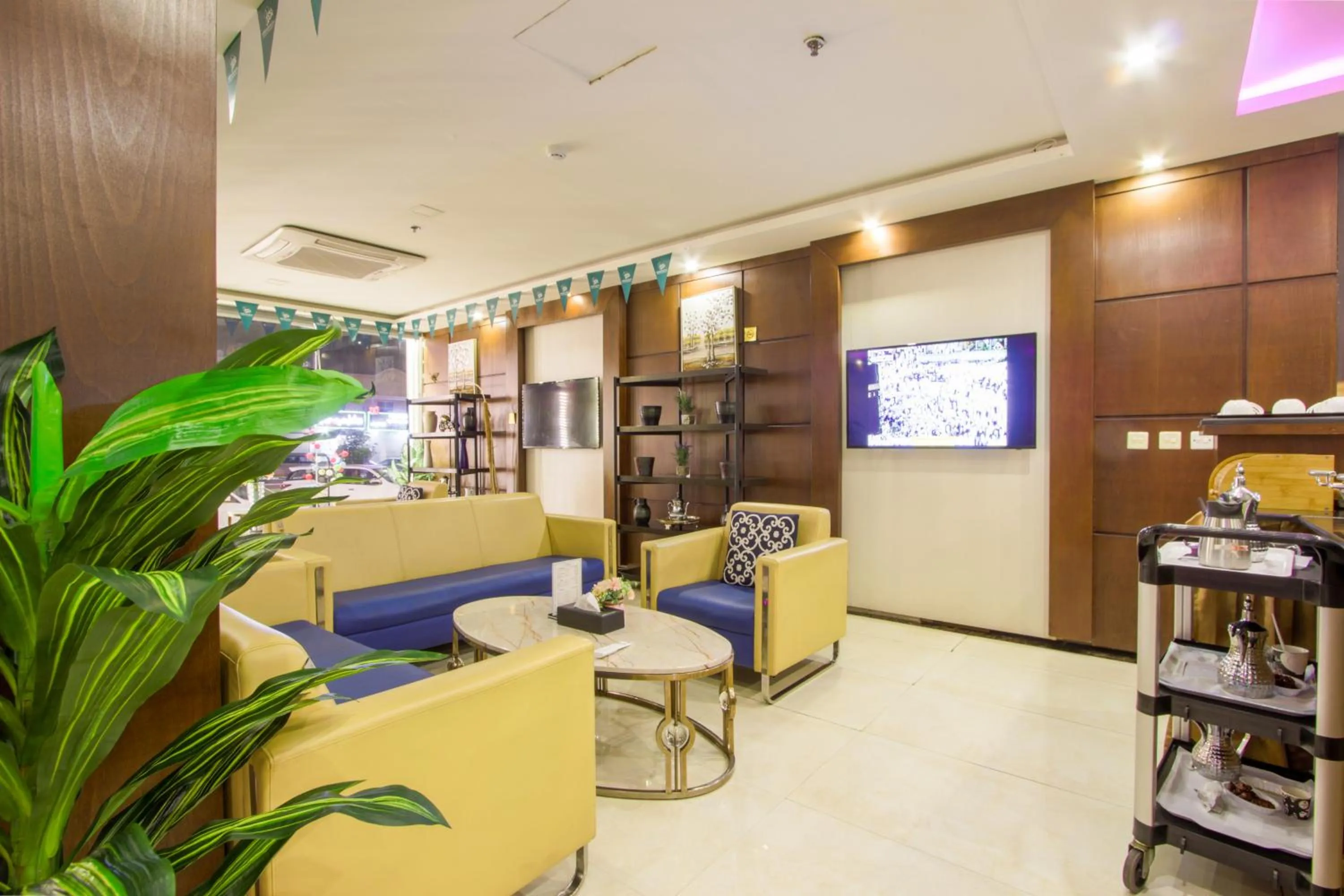 Area and facilities in شقق سوات للشقق المخدومة