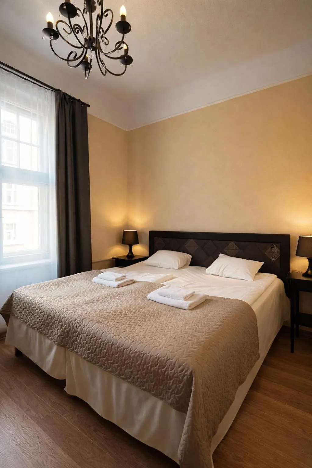 Bedroom, Bed in Viktorija