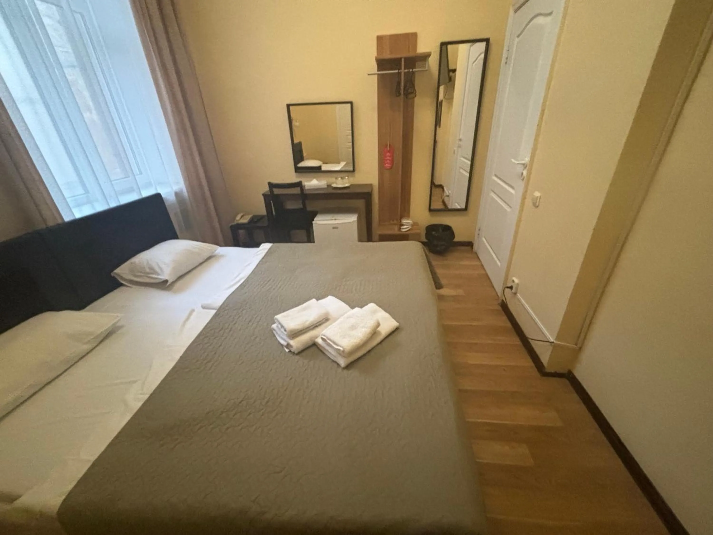 Photo of the whole room, Bed in Viktorija