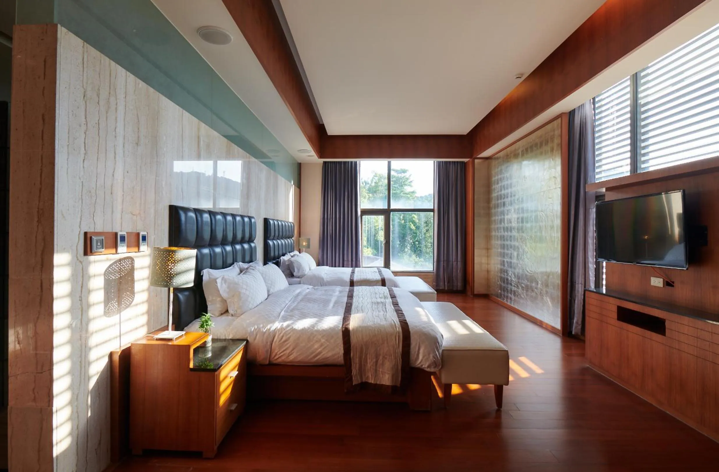 Bed in Reikei Hot Spring Resort