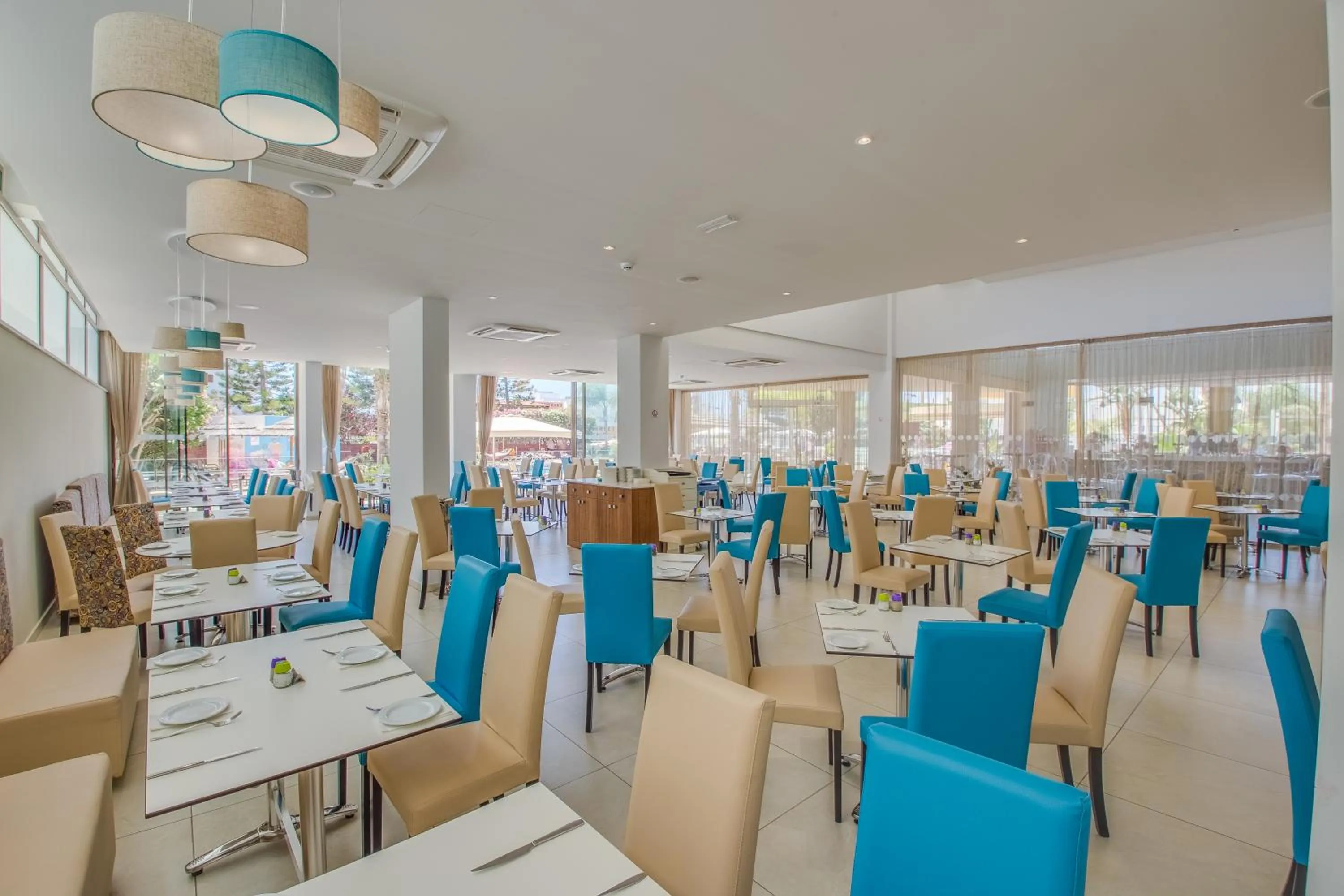 Restaurant/places to eat in Stamatia Hotel