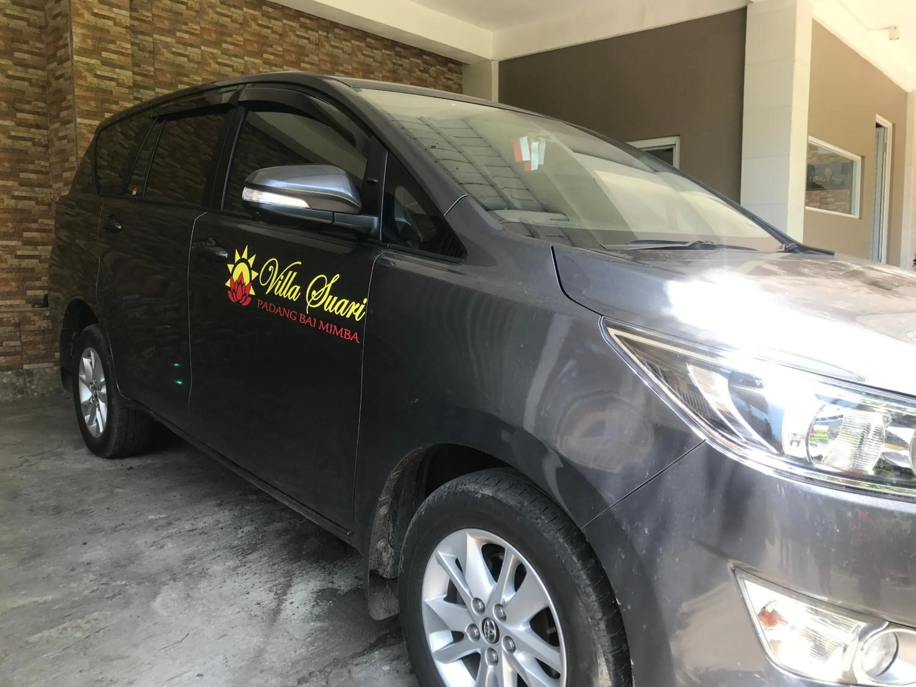 Business facilities in Villa Suari I