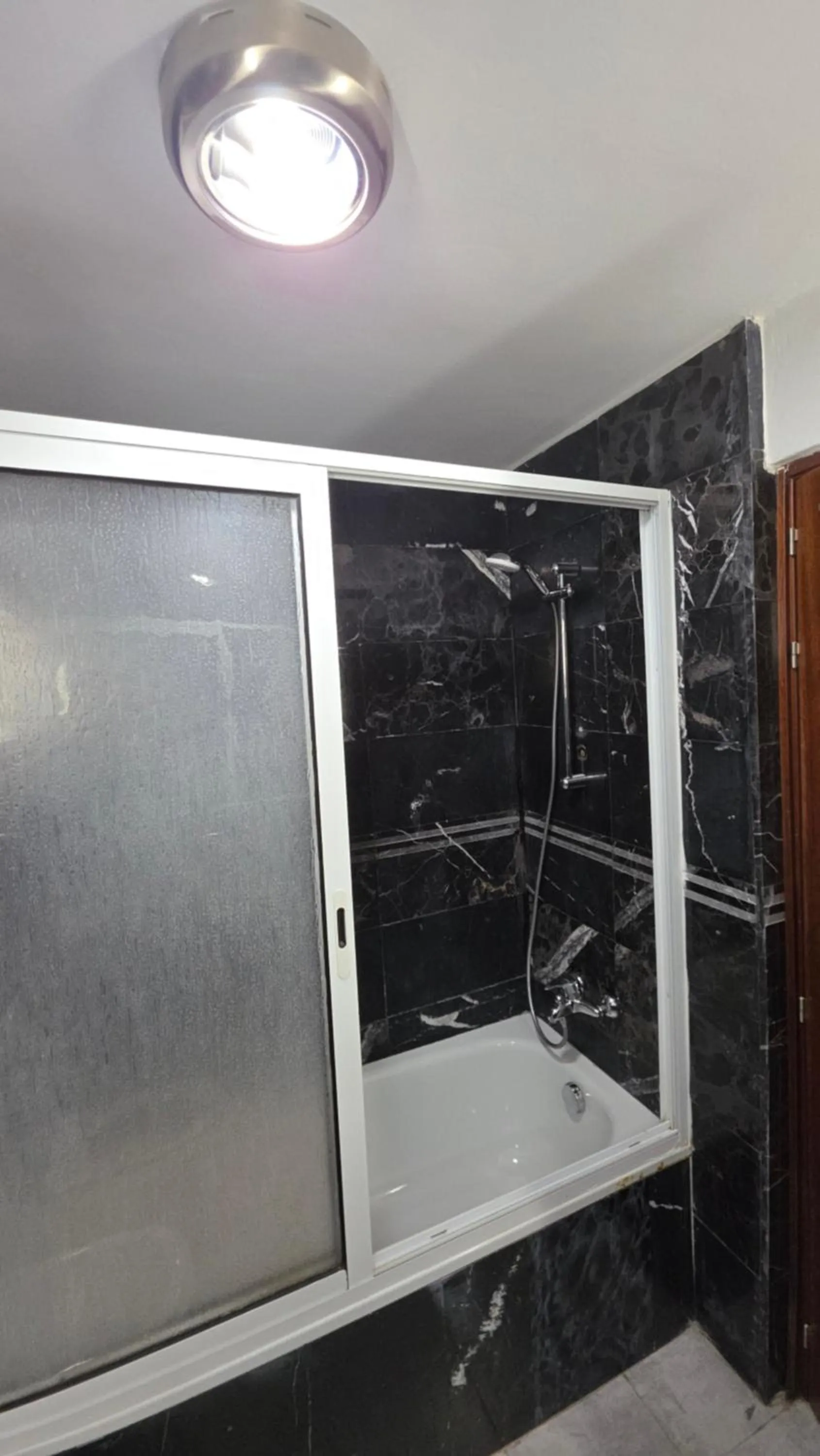 Shower in City Bleu Maroc