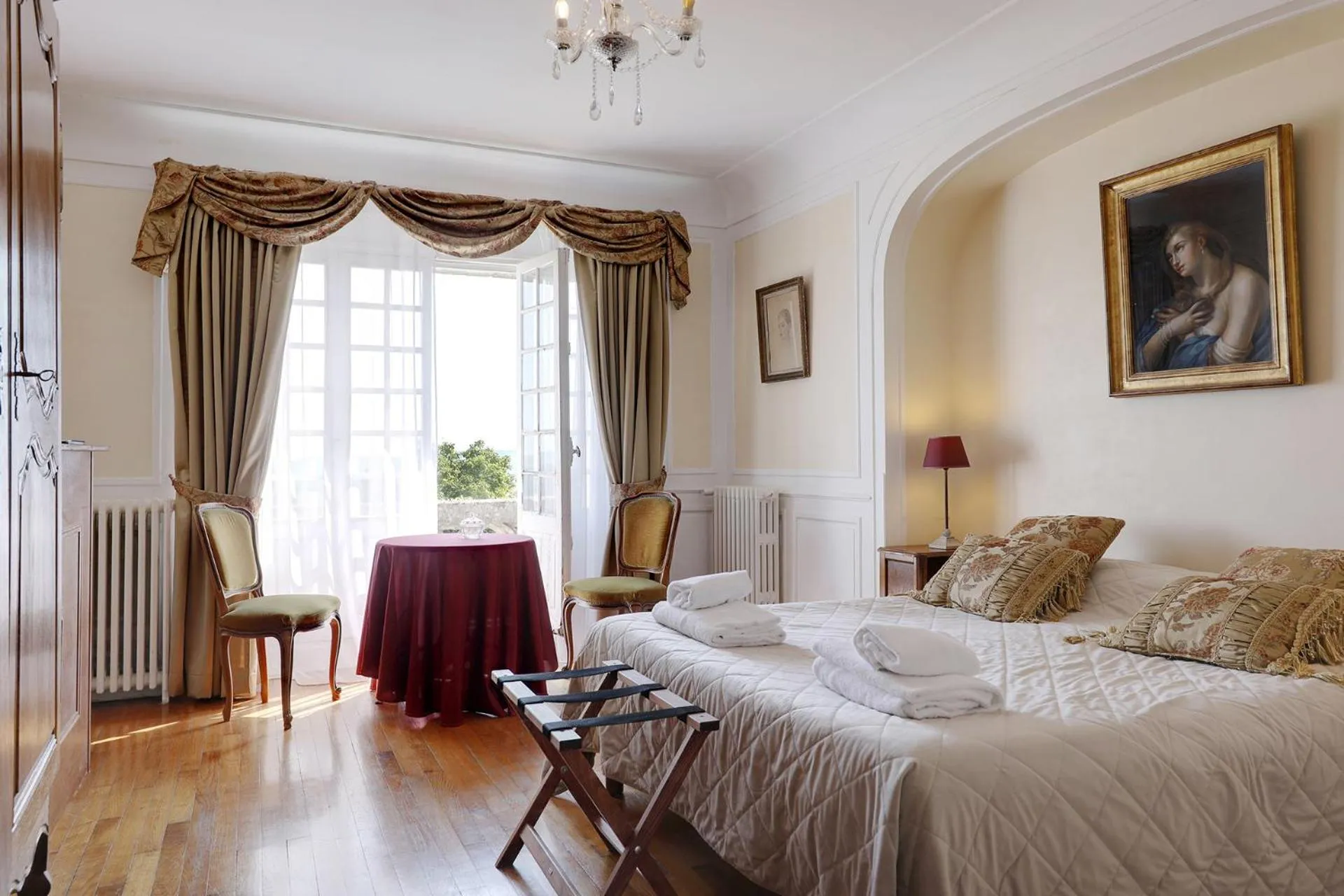 Bed in Hattonchatel Château & Restaurant La Table du Château