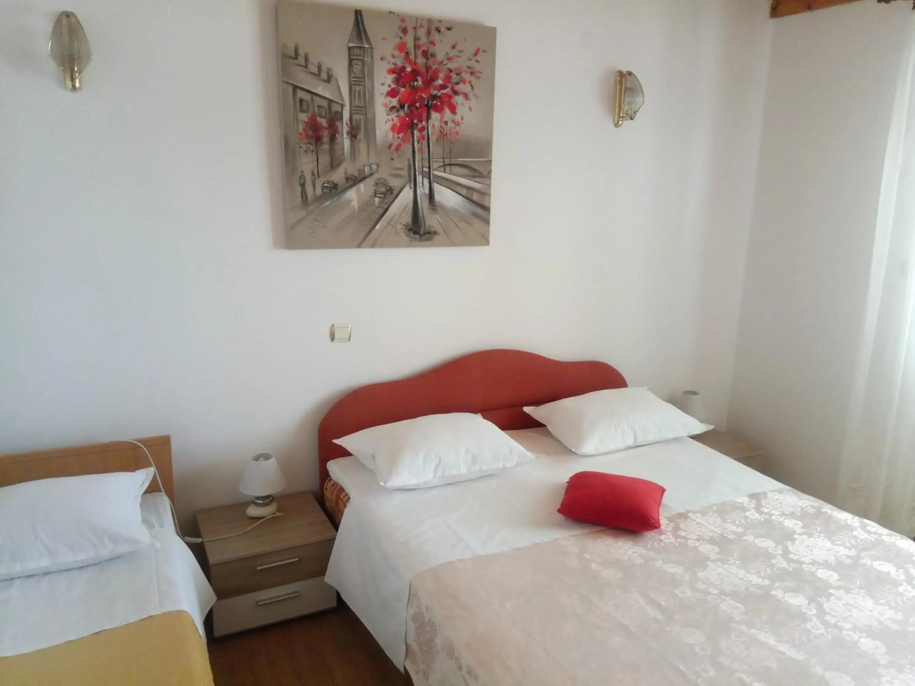 Triple Room with Balcony (no kitchen) in KrkaHaus Triple Room with Balcony (no kitchen) in KrkaHaus