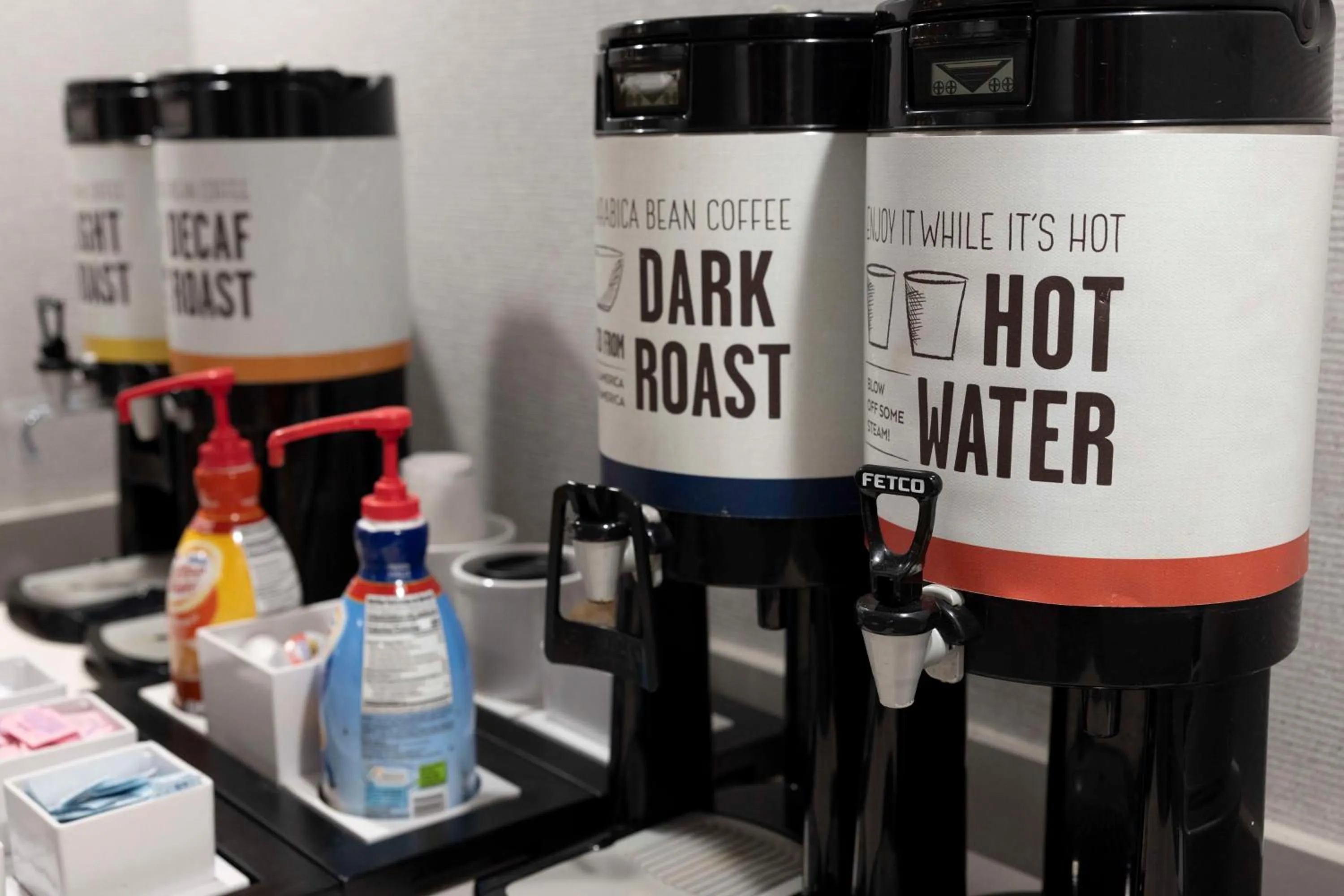 Dining area in Hampton Inn Kent/Akron Area