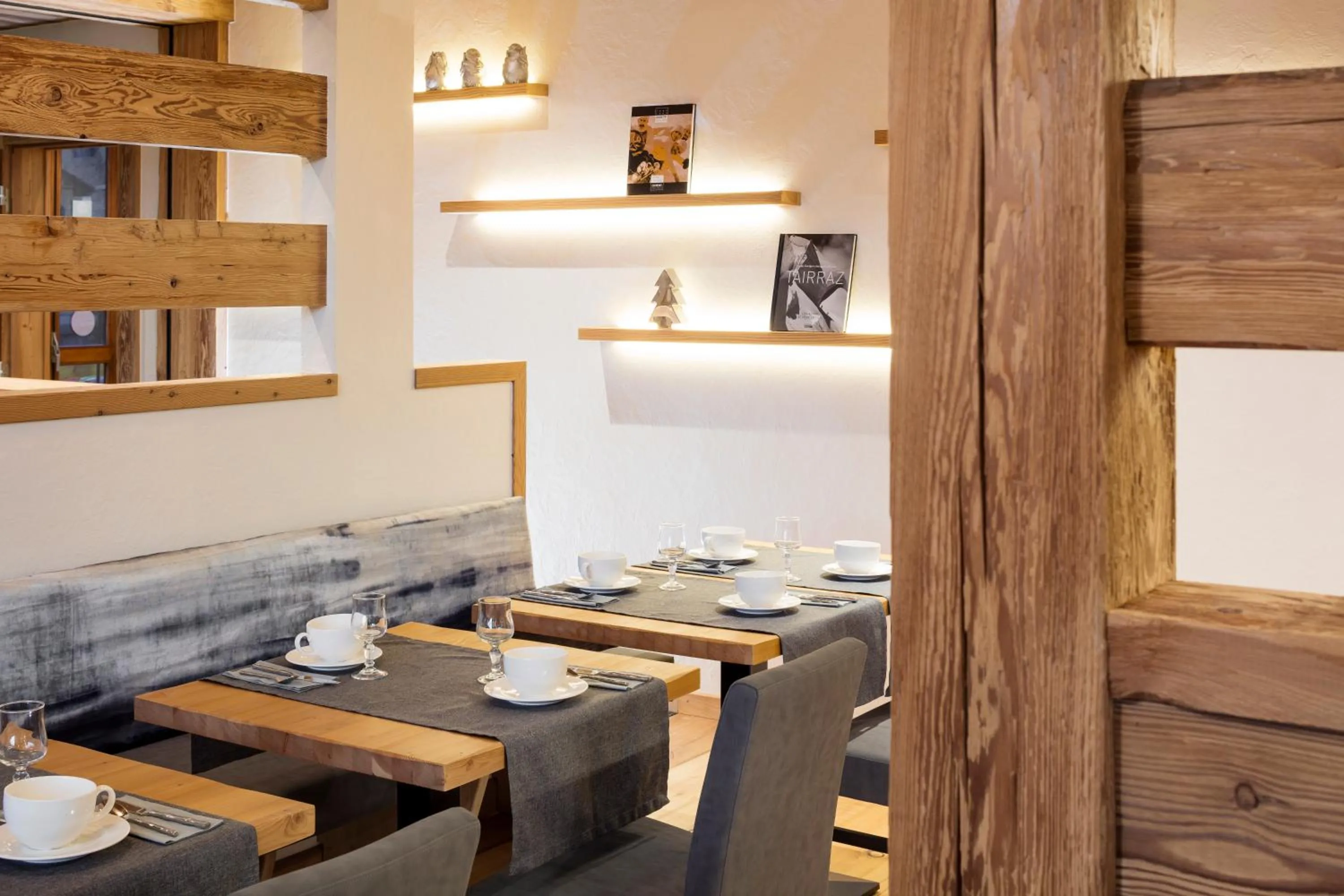Restaurant/places to eat in Hôtel et Spa Le Delta