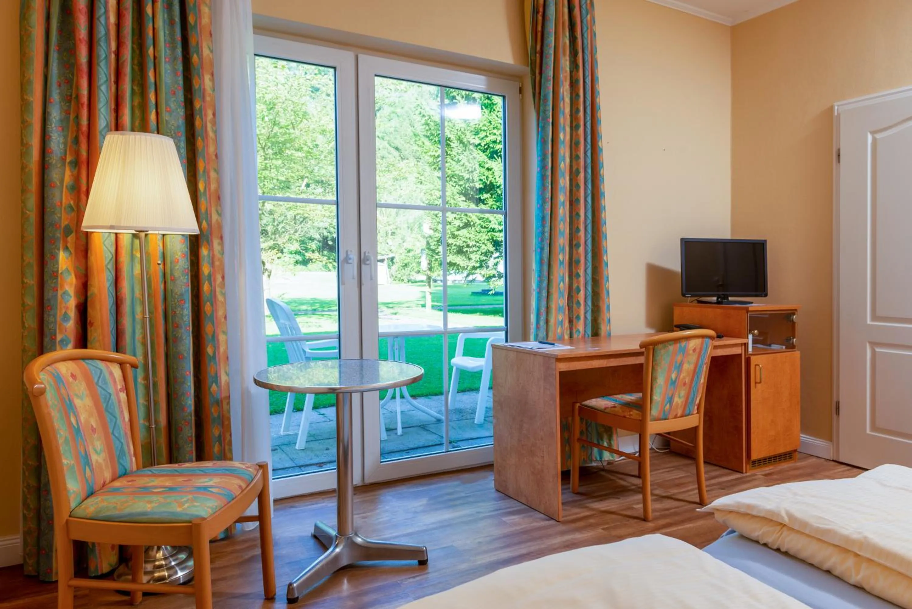 Garden view in Waldhotel Humboldtsee