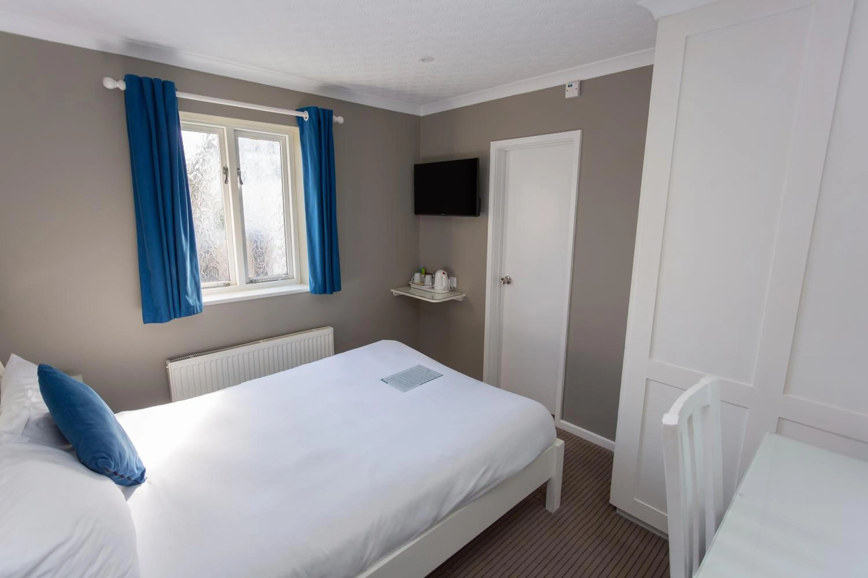 Bed in The Thatch Inn