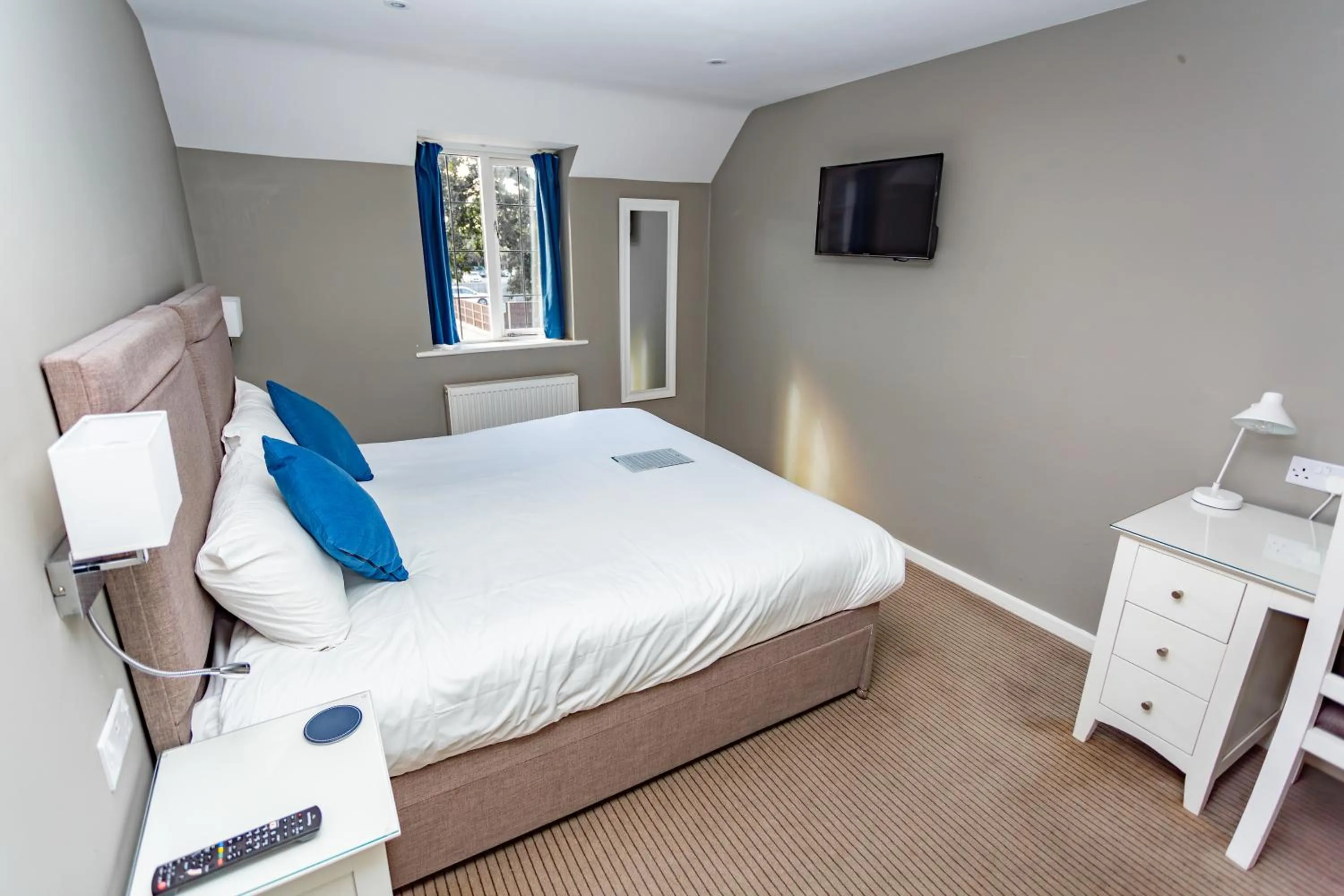 Bed in The Thatch Inn