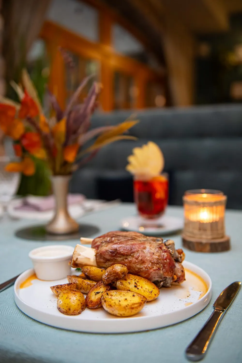 Restaurant/places to eat in Porto Resort