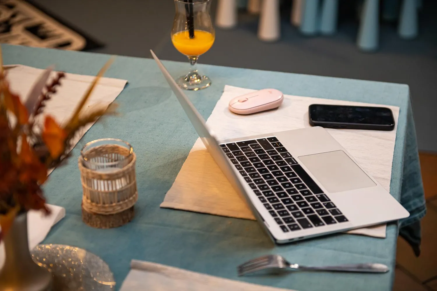 Restaurant/places to eat in Porto Resort