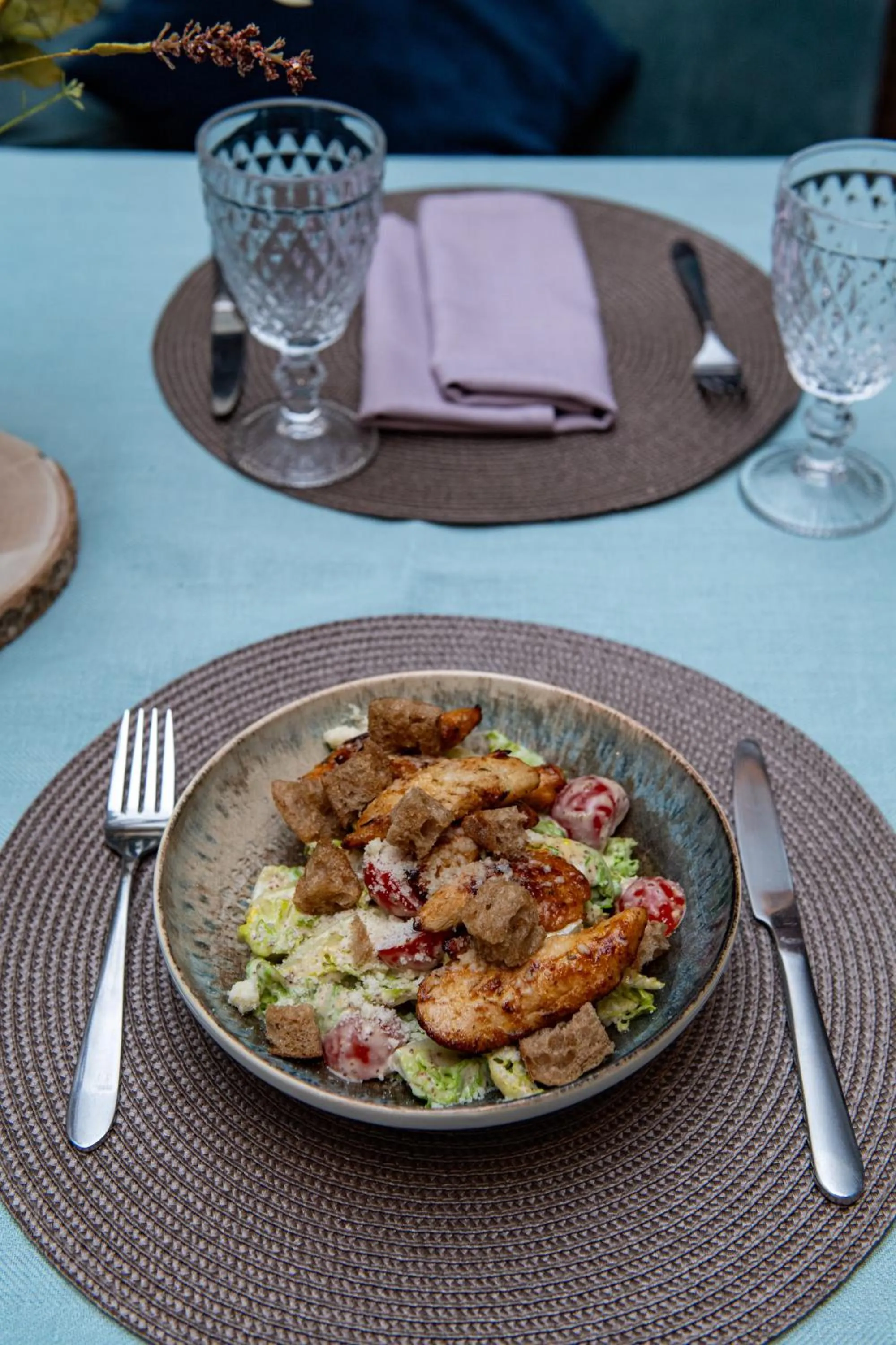 Restaurant/places to eat in Porto Resort