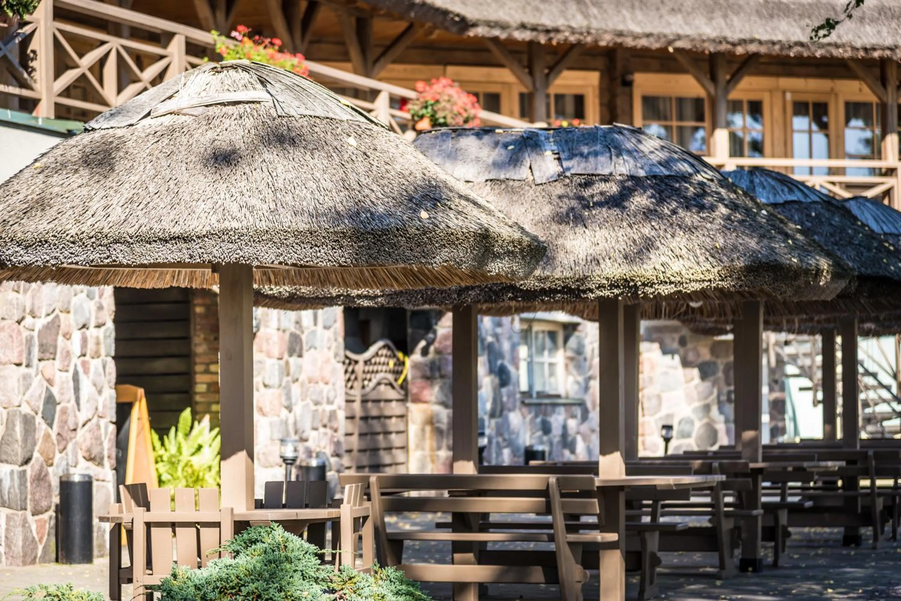 Restaurant/places to eat in Porto Resort