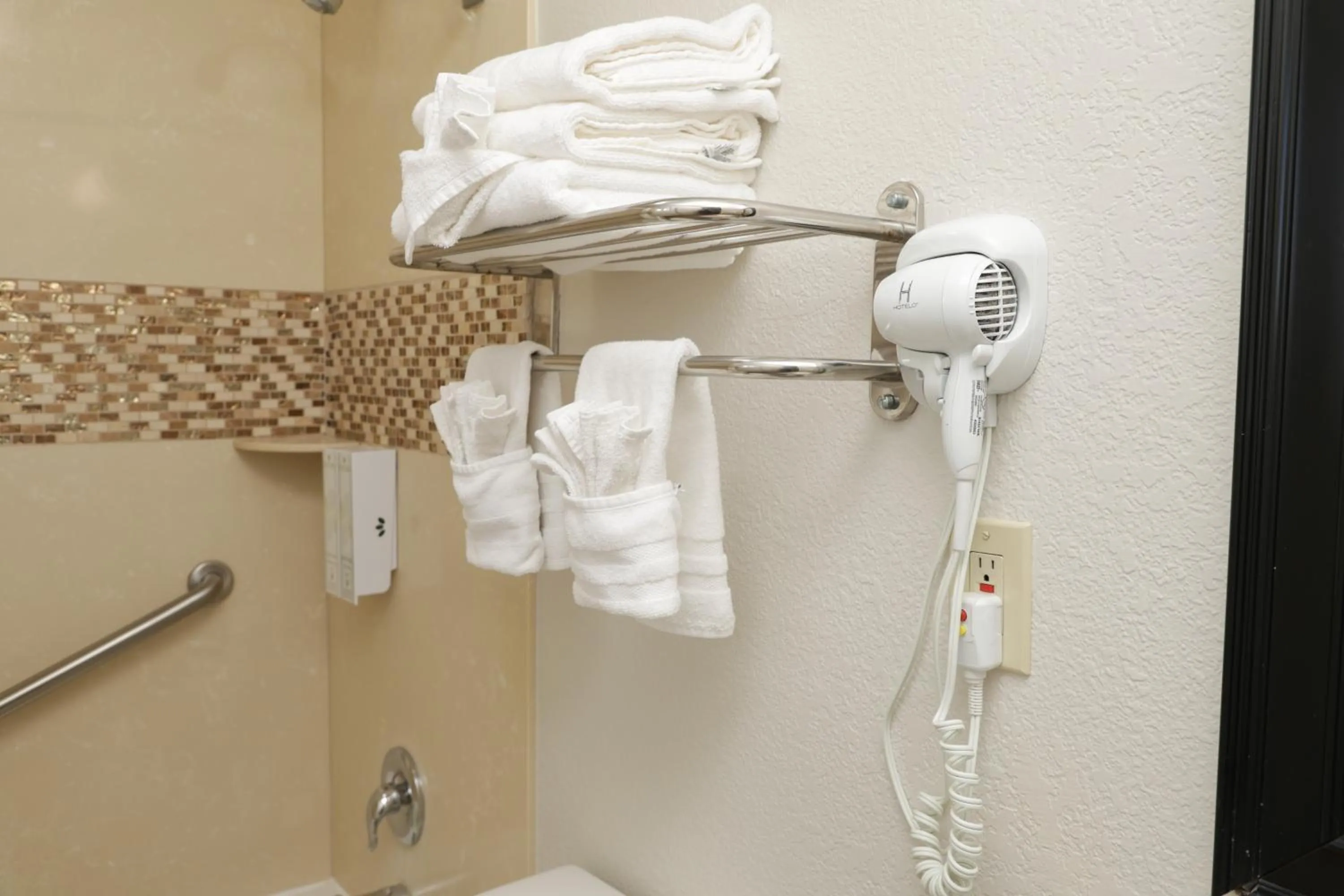 Sea Breeze Inn - San Simeon