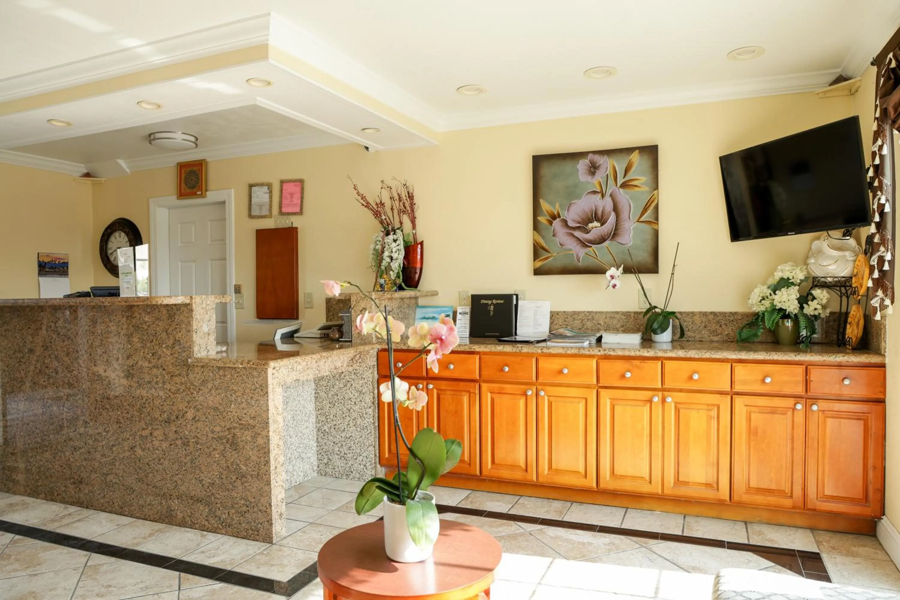 Sea Breeze Inn - San Simeon