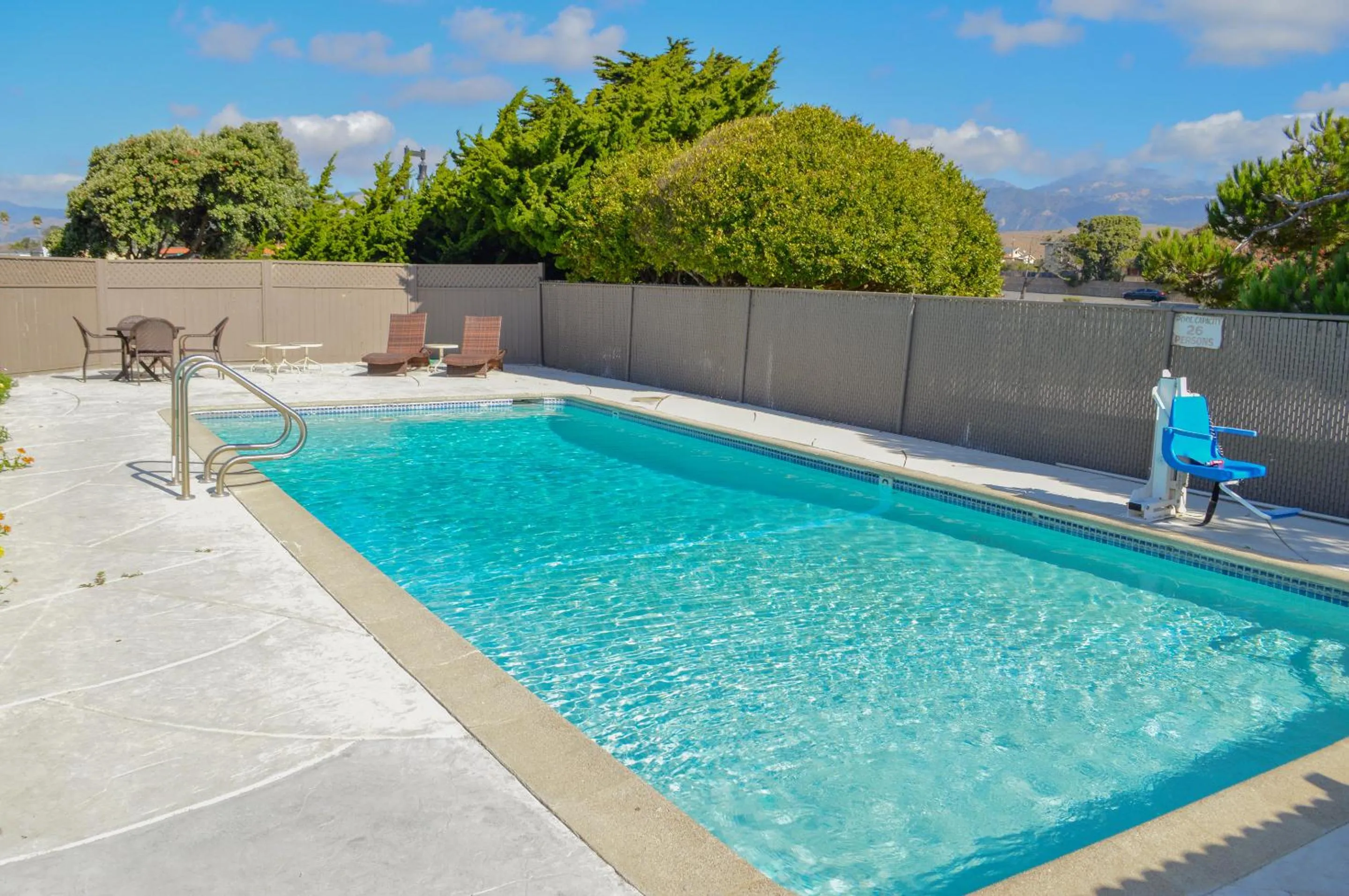 Sea Breeze Inn - San Simeon