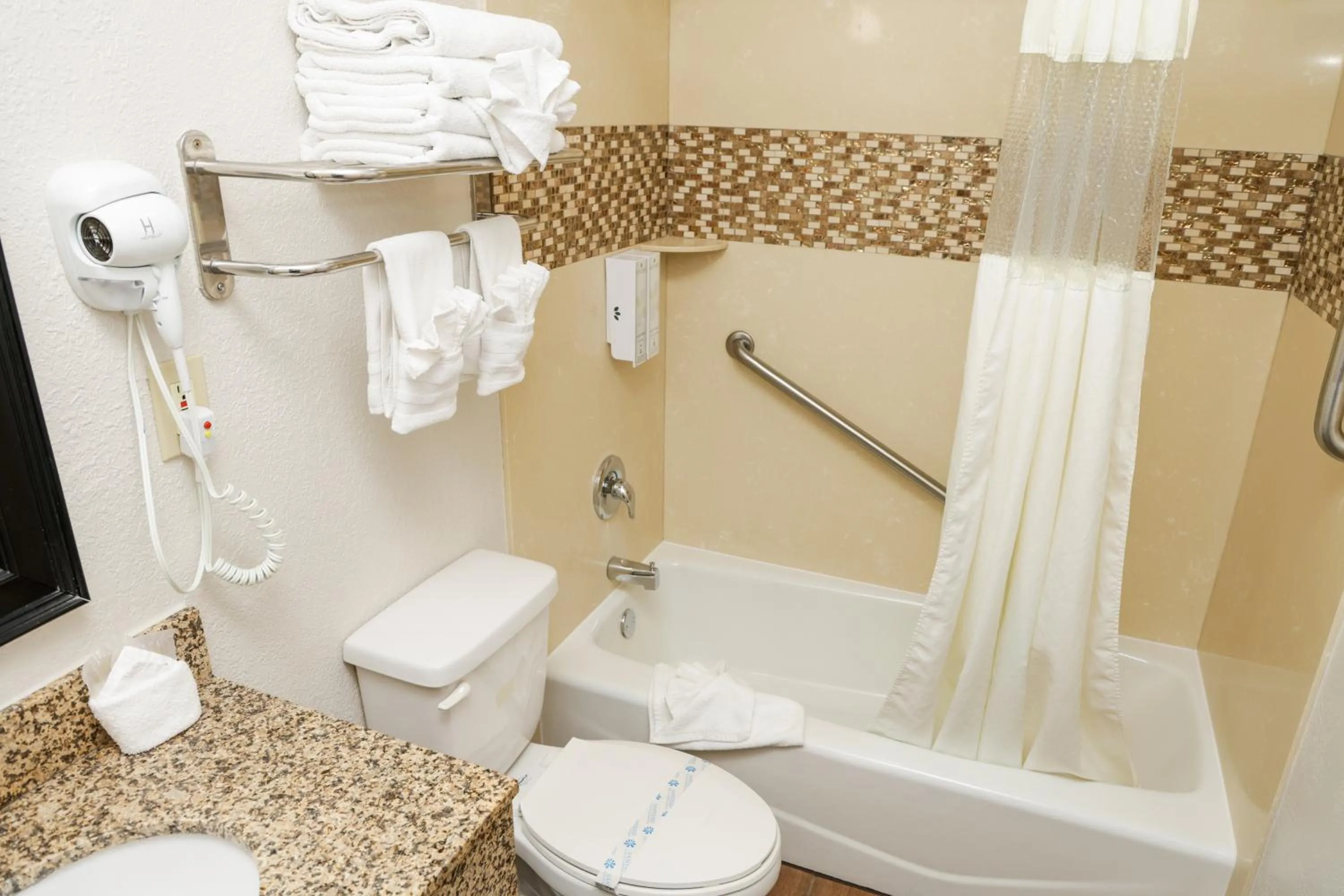 Sea Breeze Inn - San Simeon