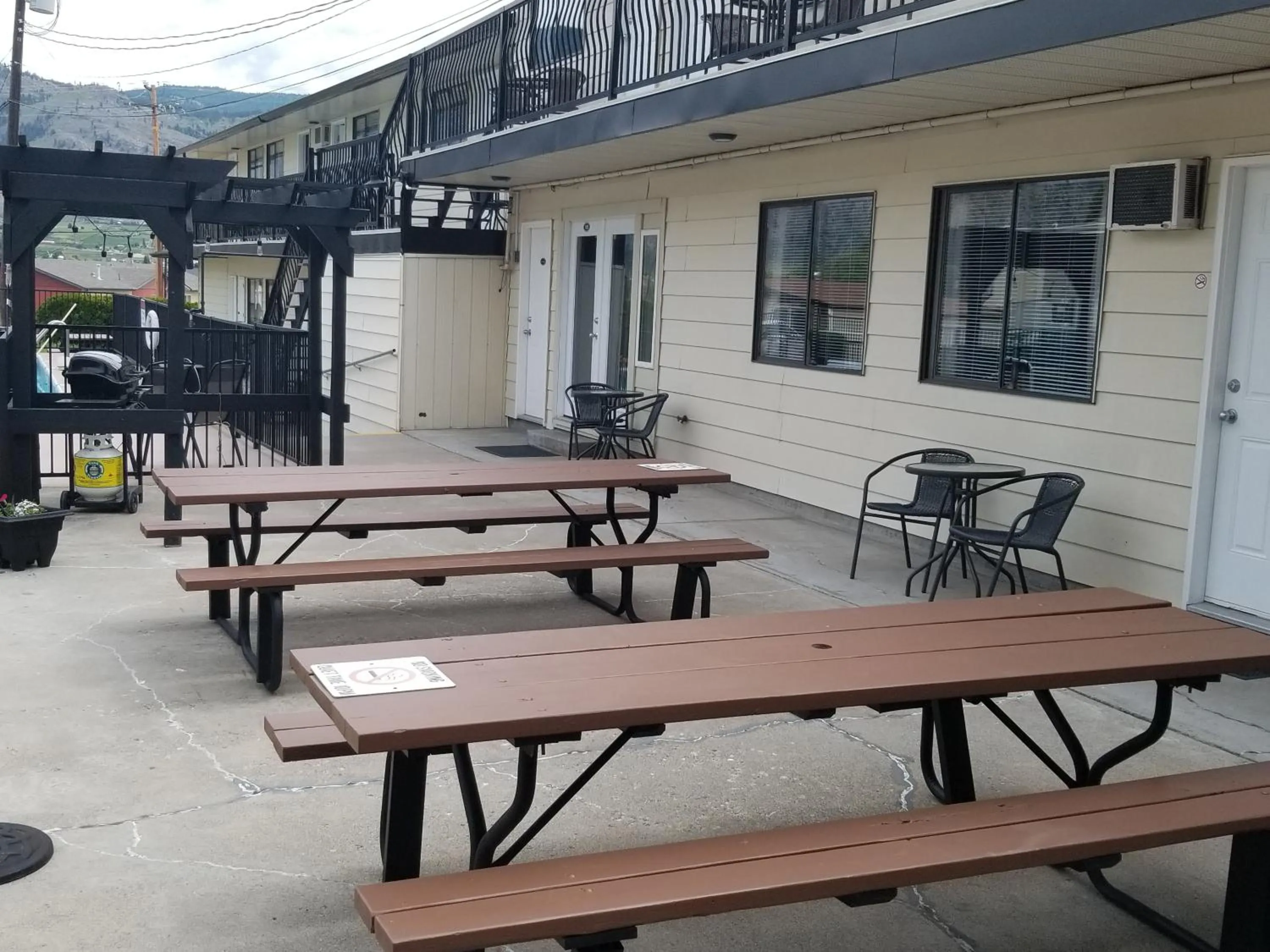 BBQ facilities in Osoyoos Lakeview Inn & Suites