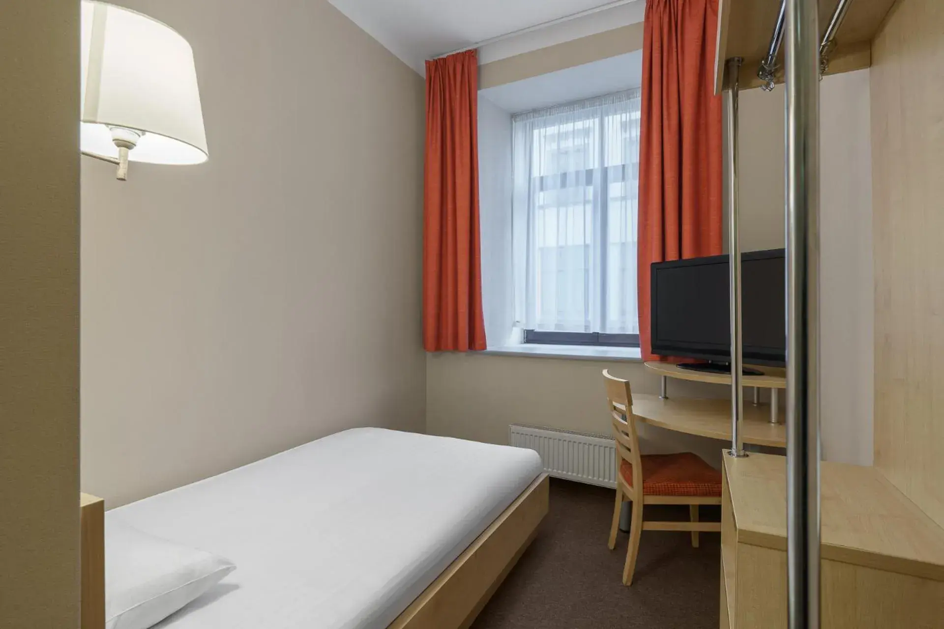 Standard Triple Room in Rija Domus Hotel Standard Triple Room in Rija Domus Hotel