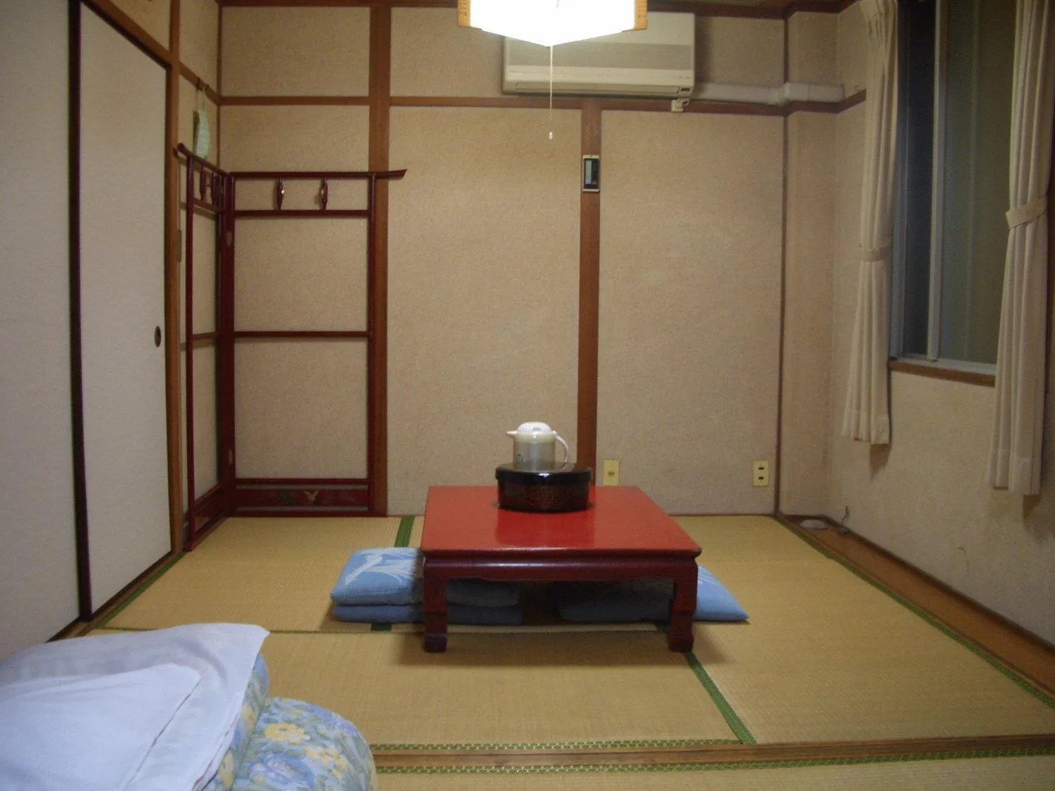Photo of the whole room, Bed in Kasuga Ryokan