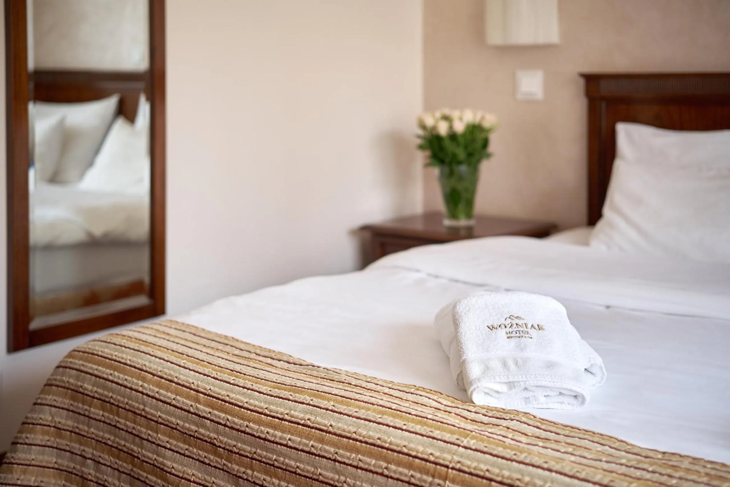 Bedroom, Bed in Woźniak Residence