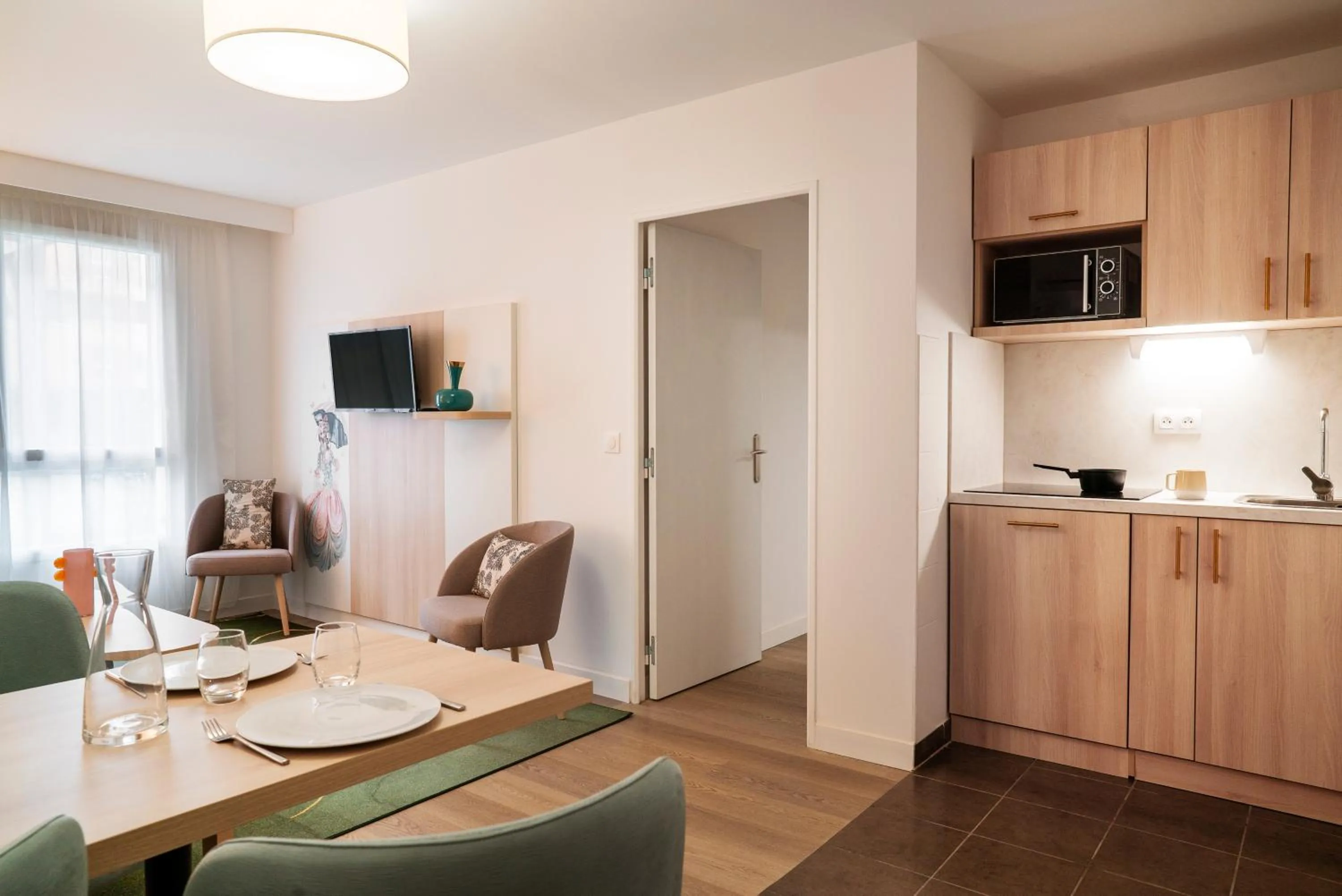 Dining area in Residhome Paris-Guyancourt