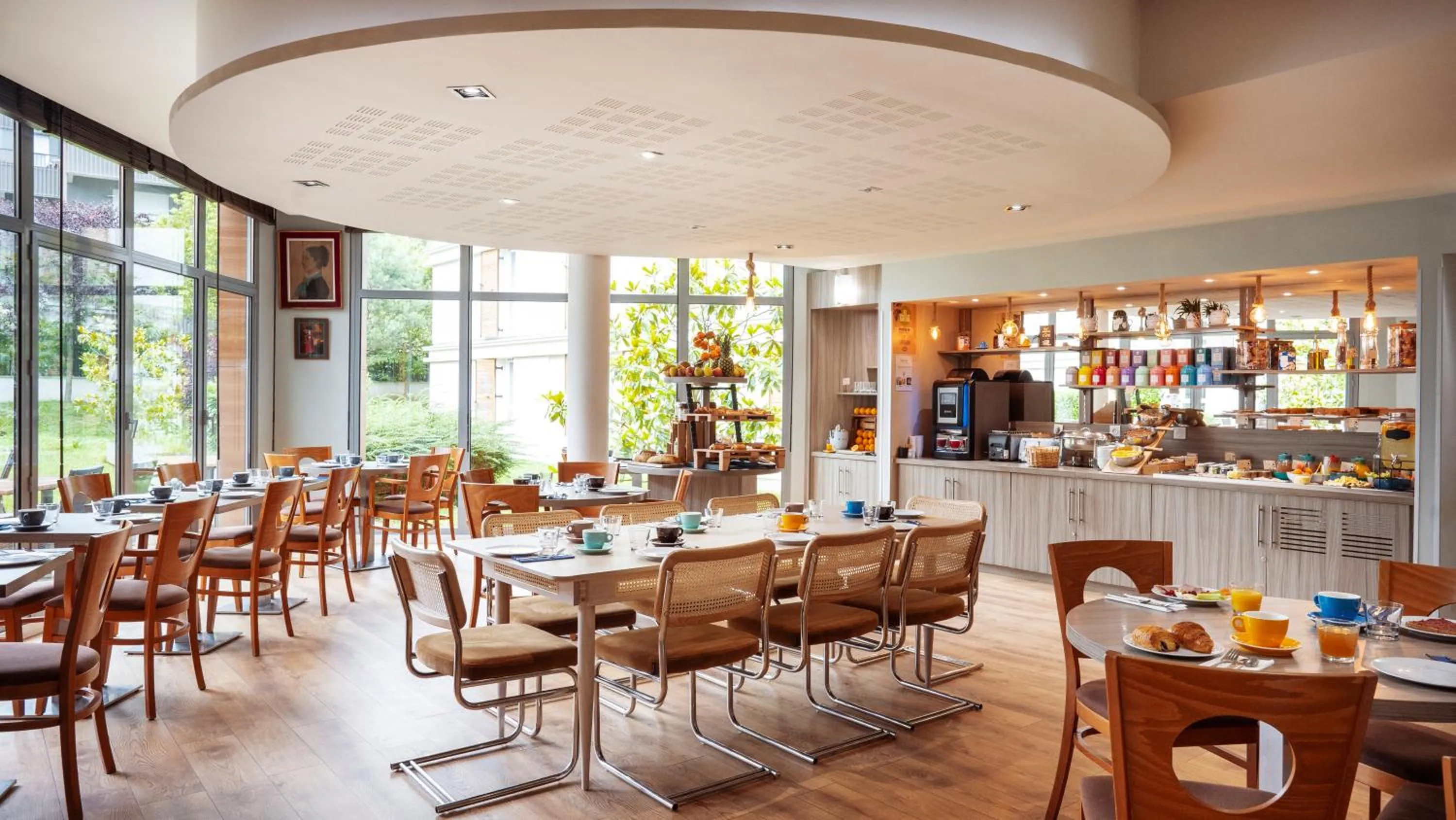 Food in Residhome Paris-Guyancourt