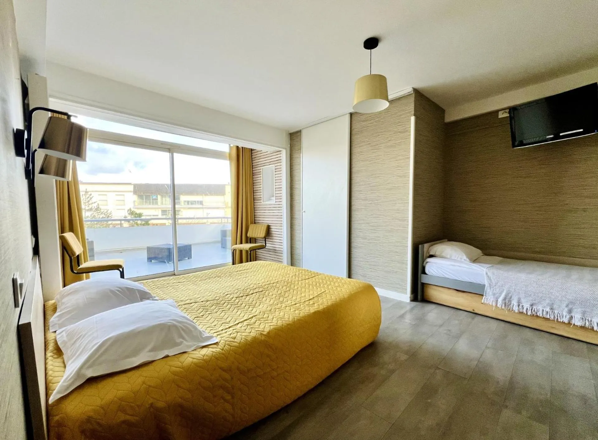 Photo of the whole room, Bed in Hôtel Le Littoral - Berck sur Mer