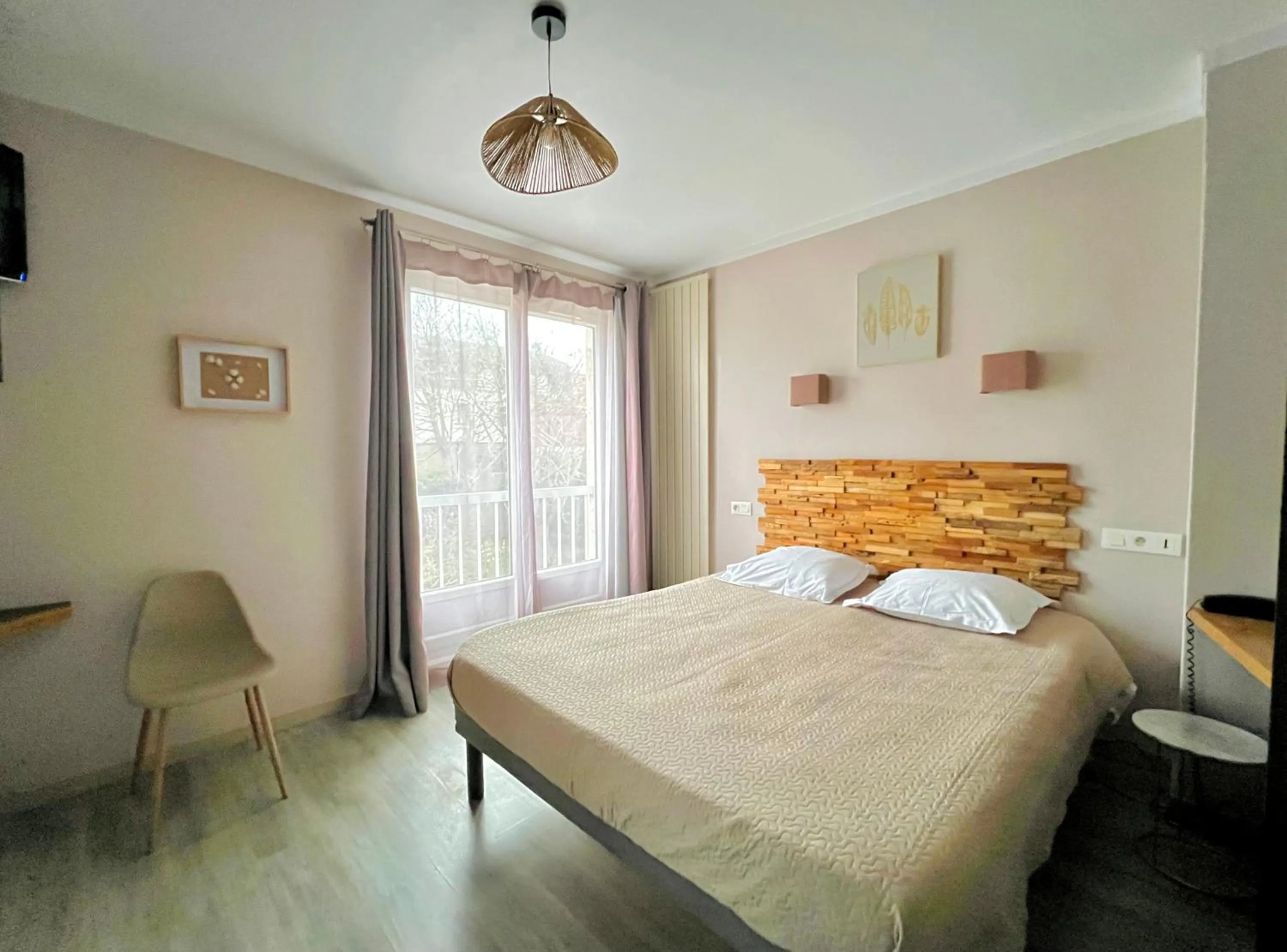 Photo of the whole room, Bed in Hôtel Le Littoral - Berck sur Mer