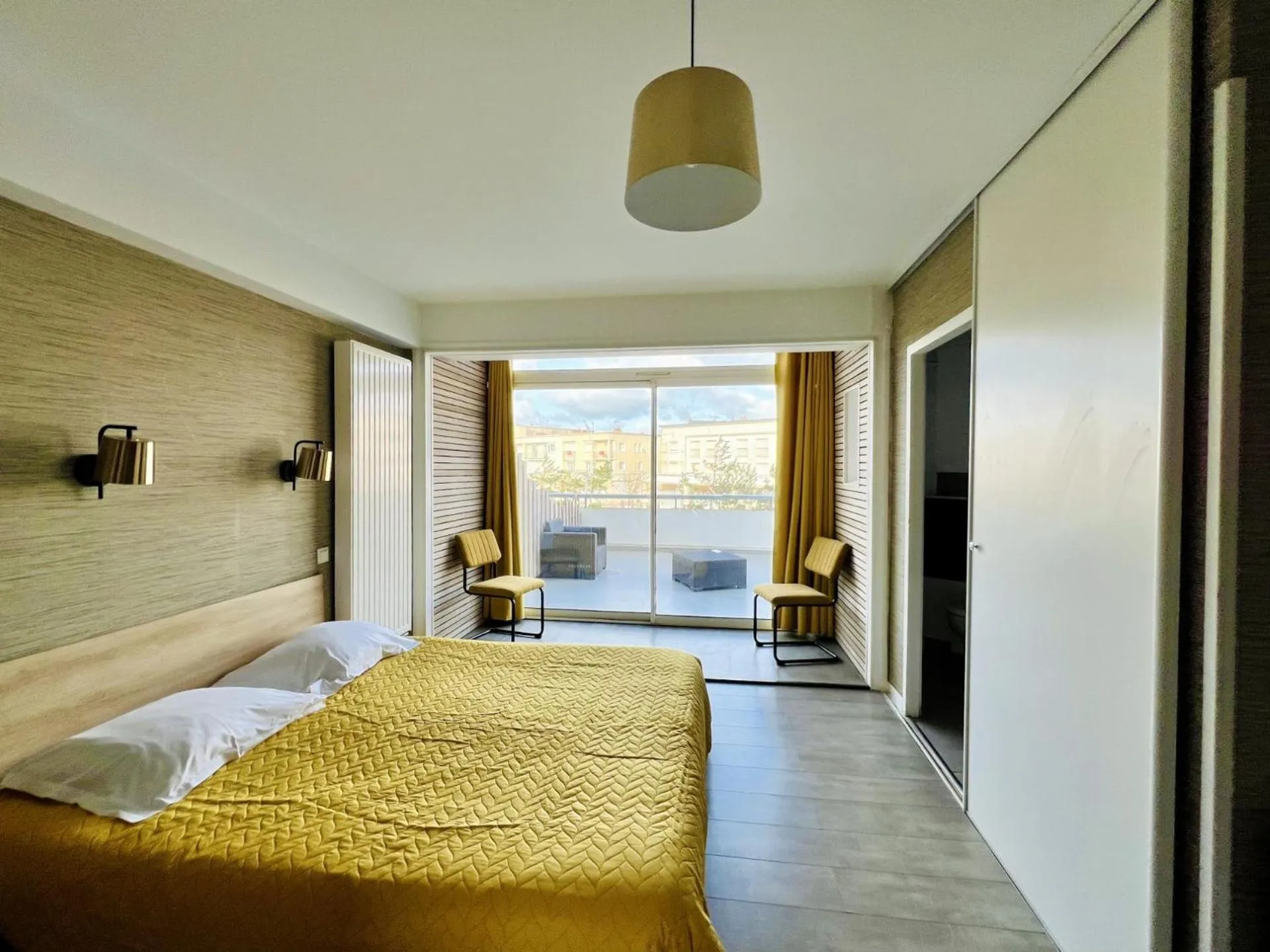 Photo of the whole room, Bed in Hôtel Le Littoral - Berck sur Mer