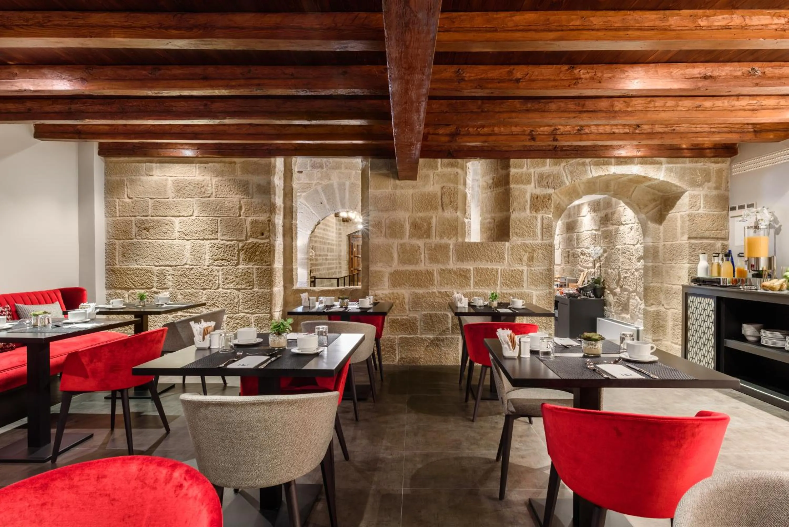 Lounge or bar in Eurostars Fuerte Ruavieja