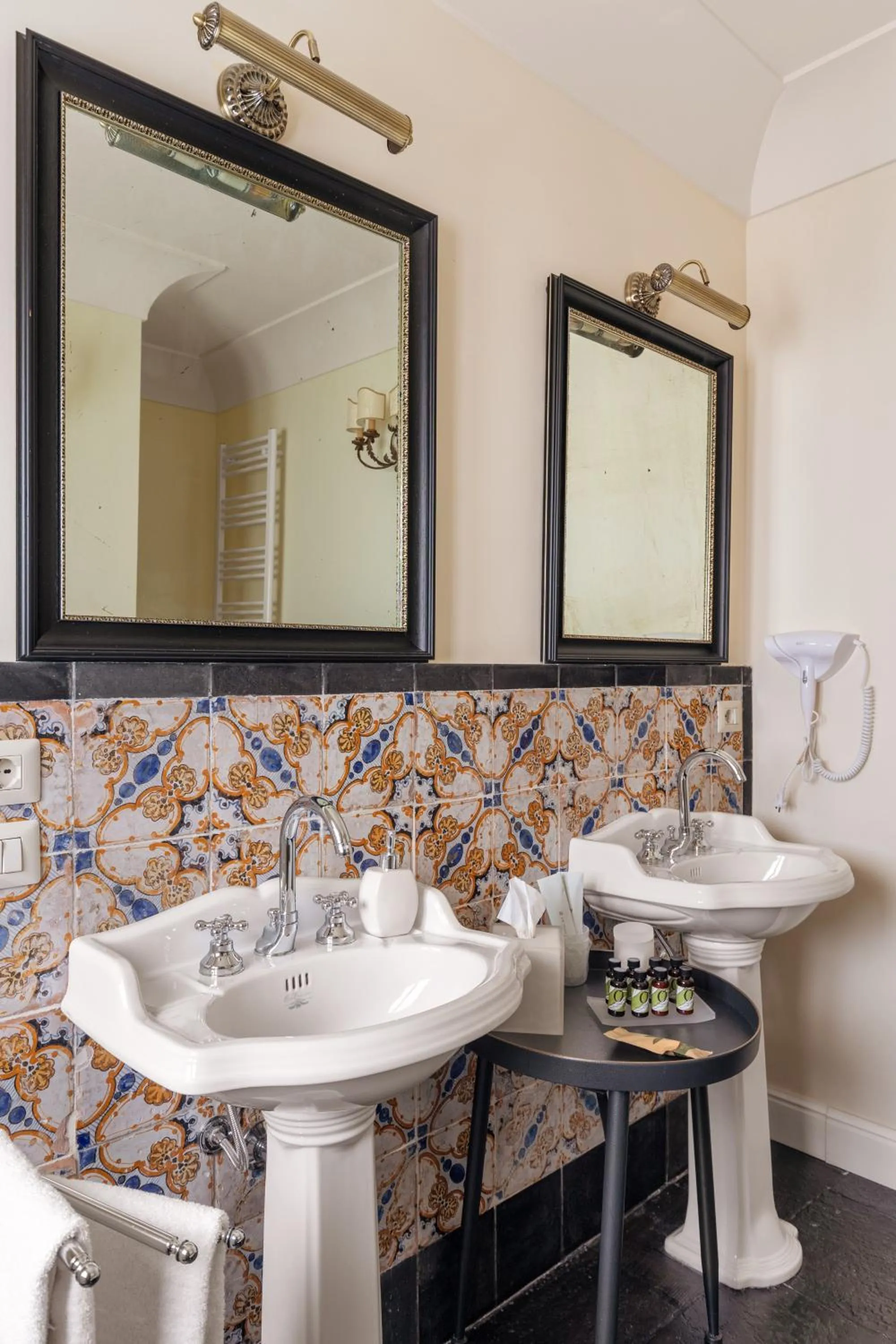 Bathroom in San Carlo Suites