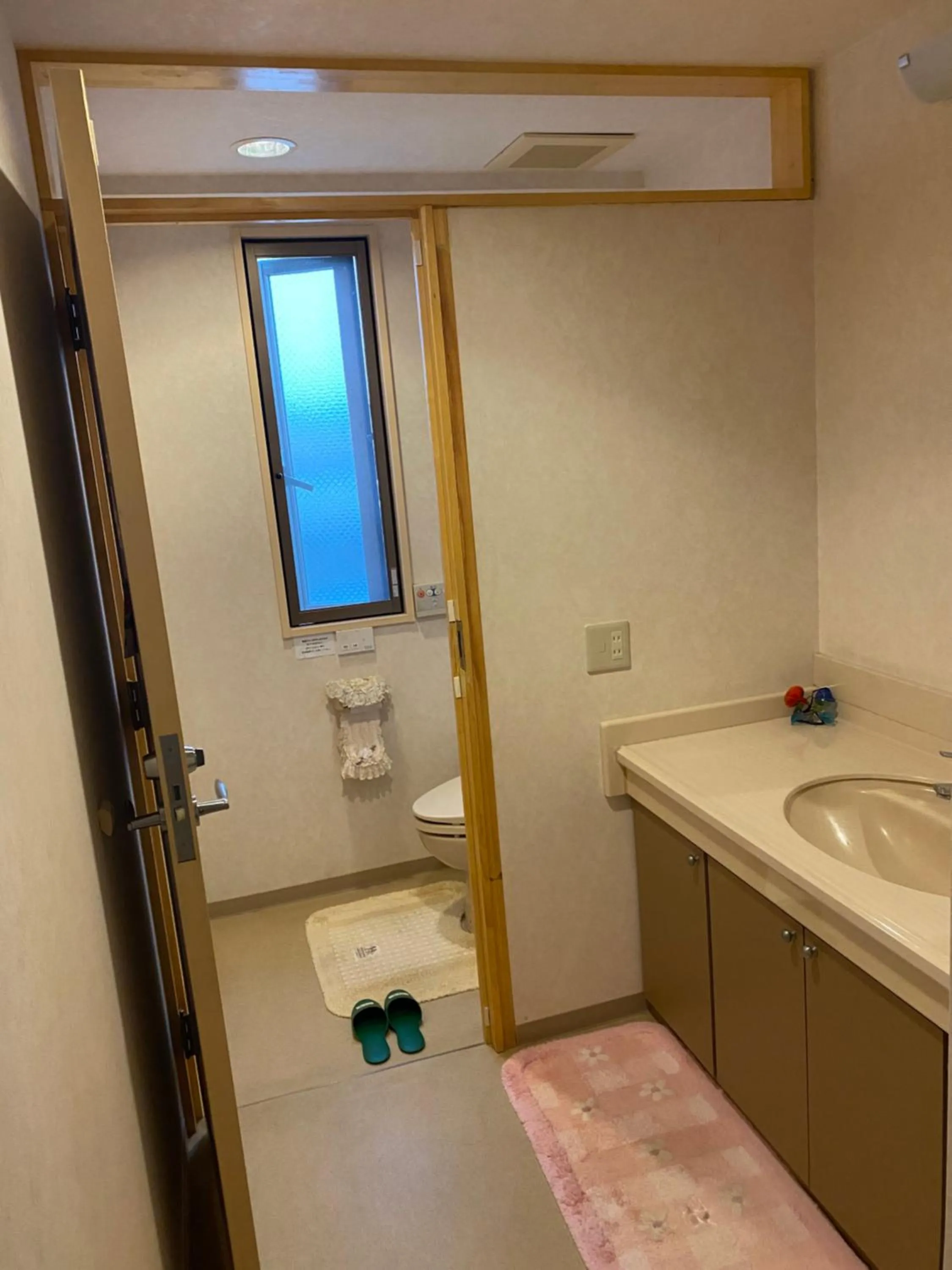 Atami Onsen Guest House Megumi 5 minutes walk from Atami Station