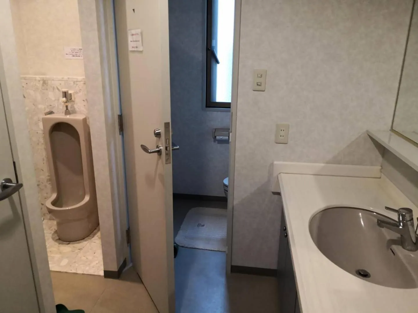 Atami Onsen Guest House Megumi 5 minutes walk from Atami Station