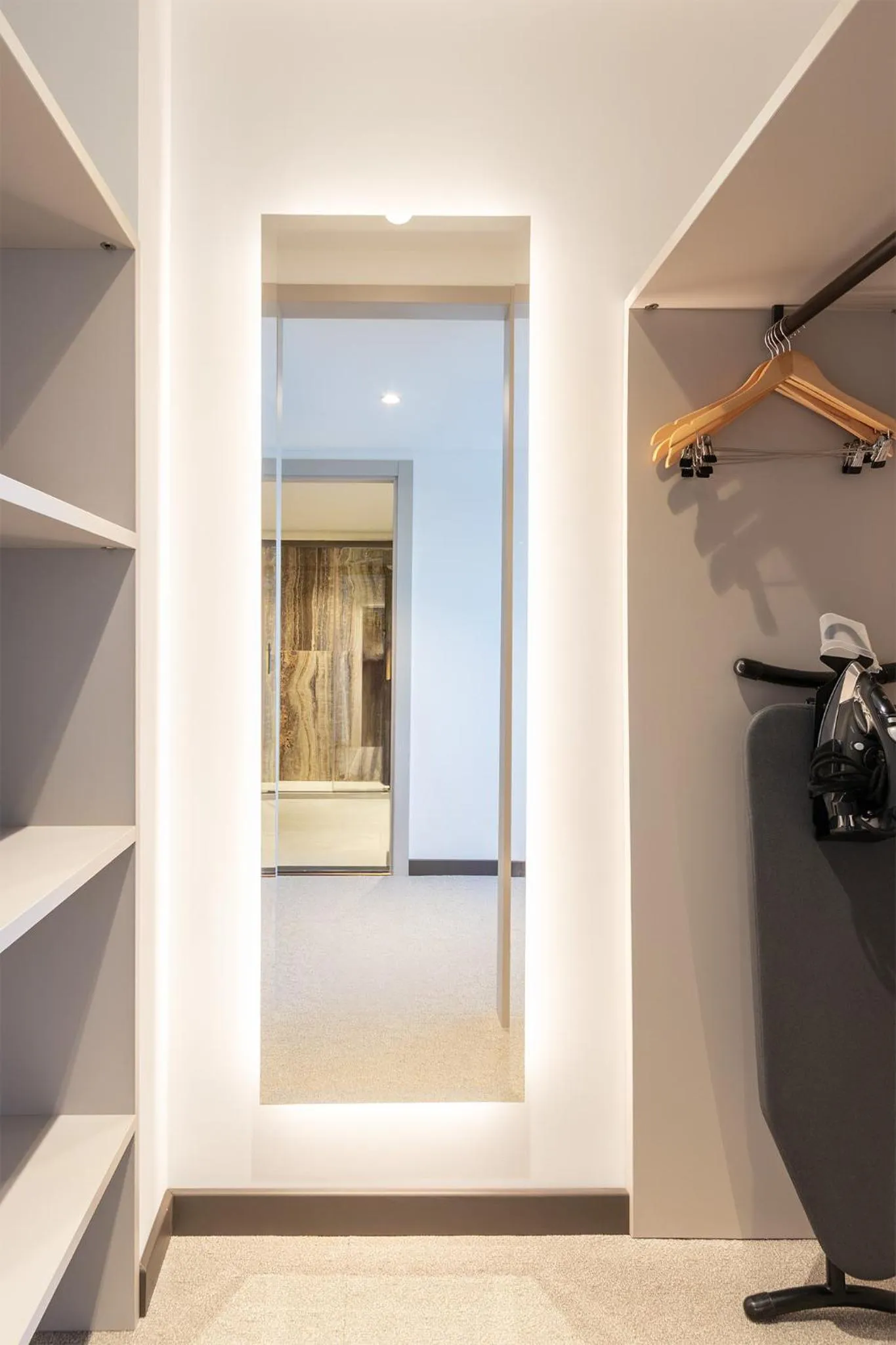 wardrobe in Hotel Jurmala Spa