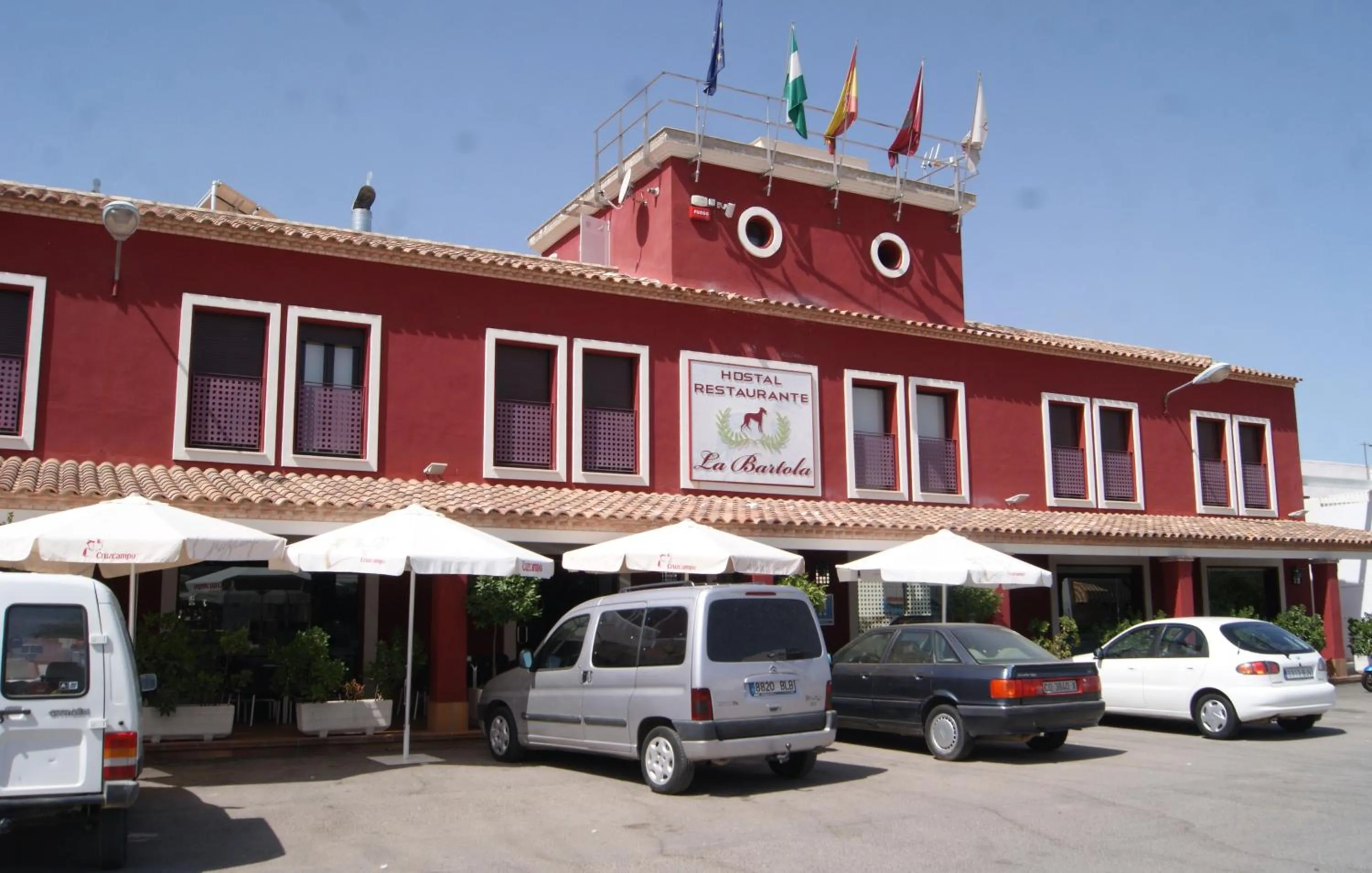 Property building in Hostal Restaurante La Bartola